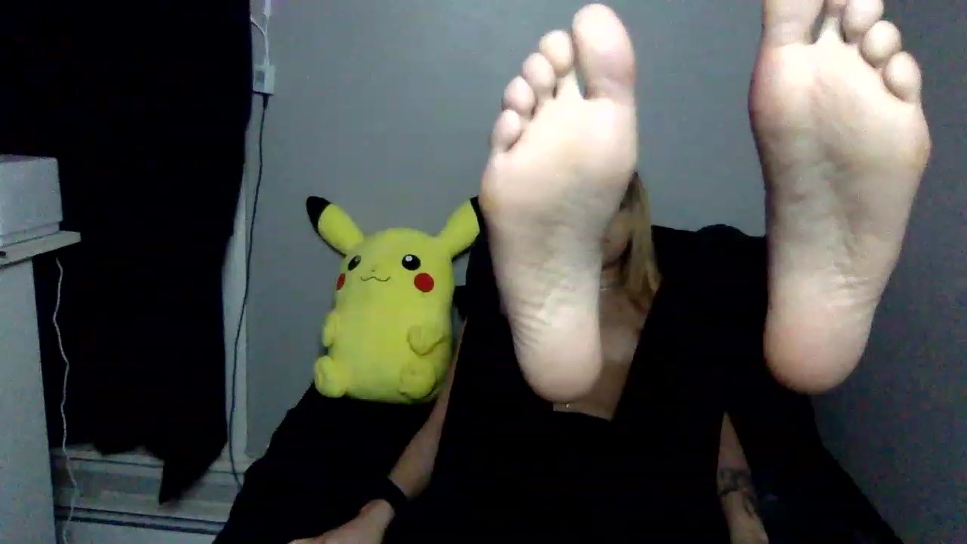 Gallery image thumbnail from Datzashley's myfreecams stream on, 02/23/2023, 24:31 image 5 of 20
