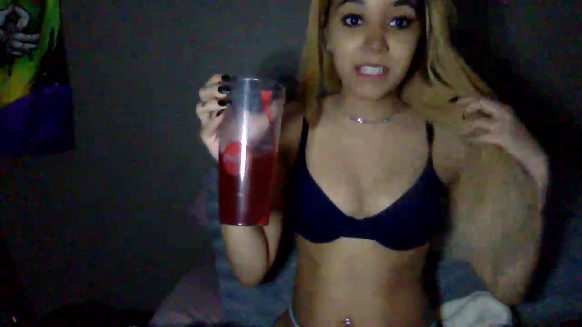 Gallery image thumbnail from Datzashley's myfreecams stream on, 02/24/2023, 23:21 image 12 of 20