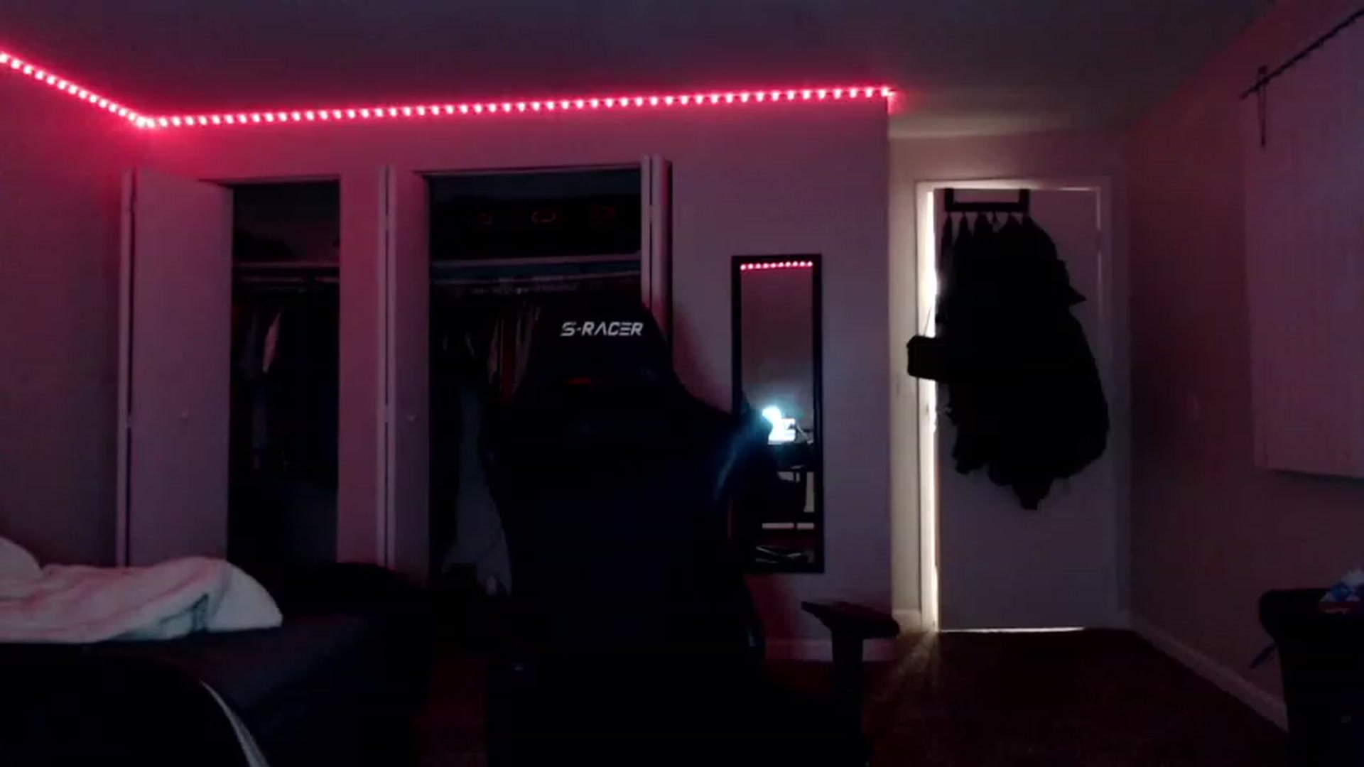 Gallery image thumbnail from Datzashley's myfreecams stream on, 05/13/2023, 04:05 image 4 of 20