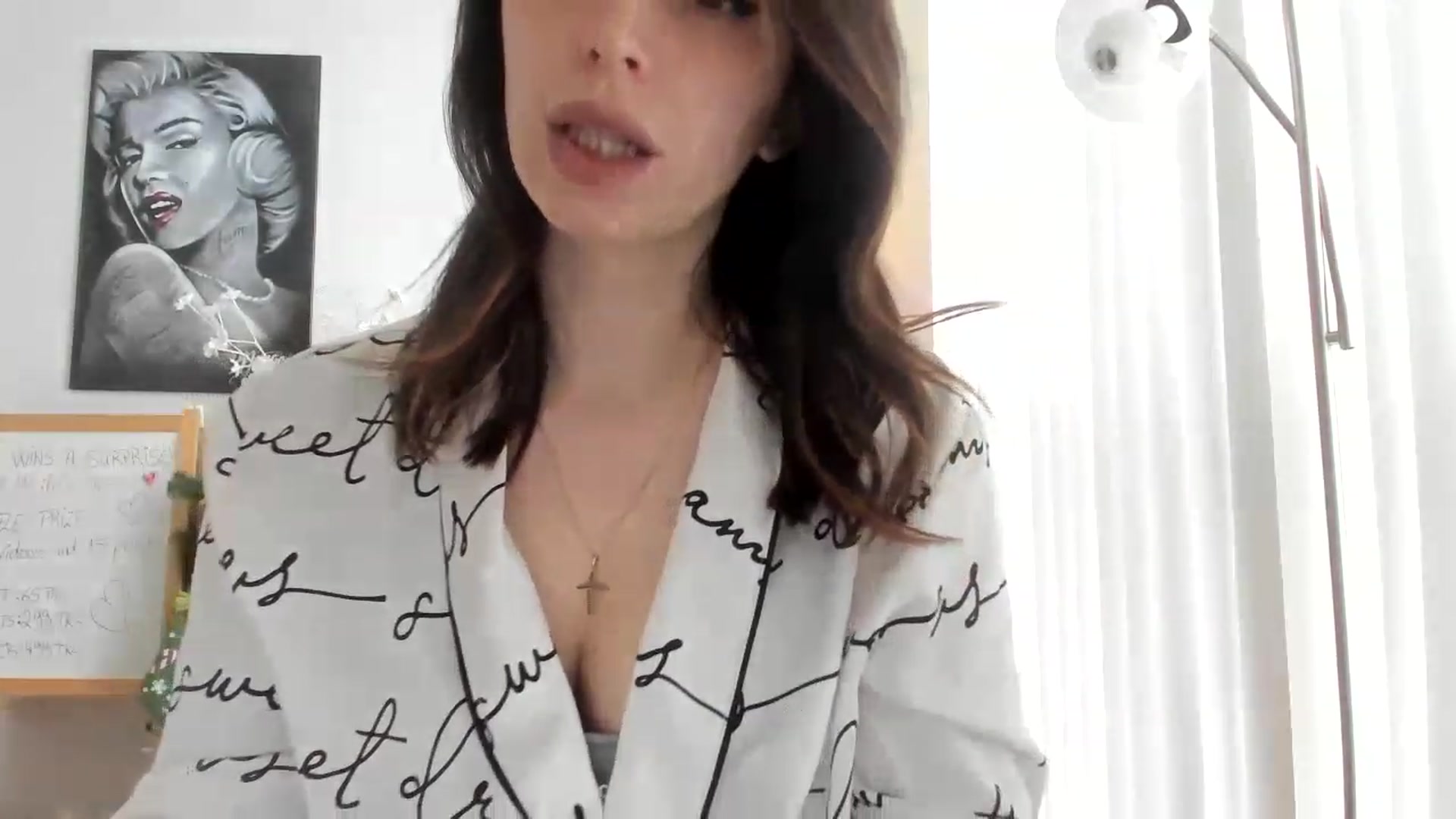 Gallery image thumbnail from DavinaClairee's myfreecams stream on, 11/16/2022, 17:32 image 16 of 20