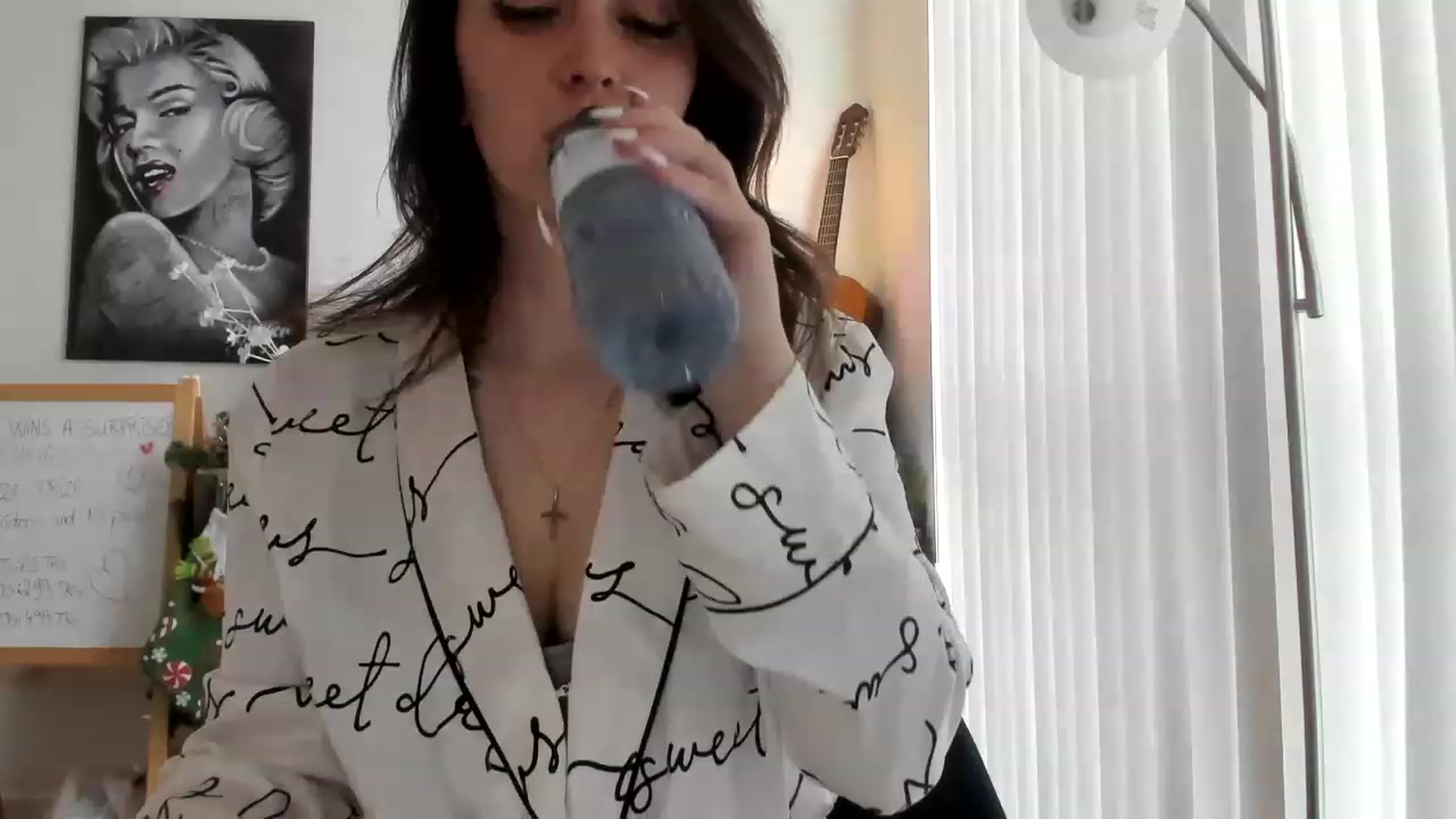 Gallery image thumbnail from DavinaClairee's myfreecams stream on, 11/16/2022, 17:32 image 2 of 20
