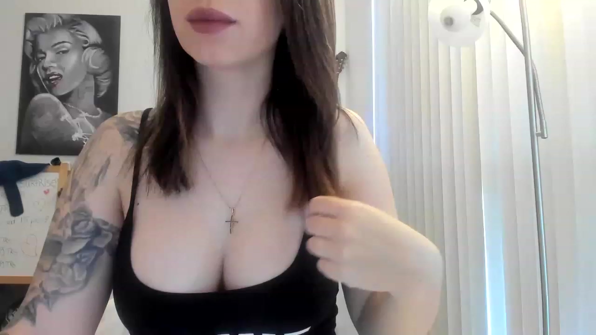 Gallery image thumbnail from DavinaClairee's myfreecams stream on, 12/02/2022, 18:39 image 18 of 20