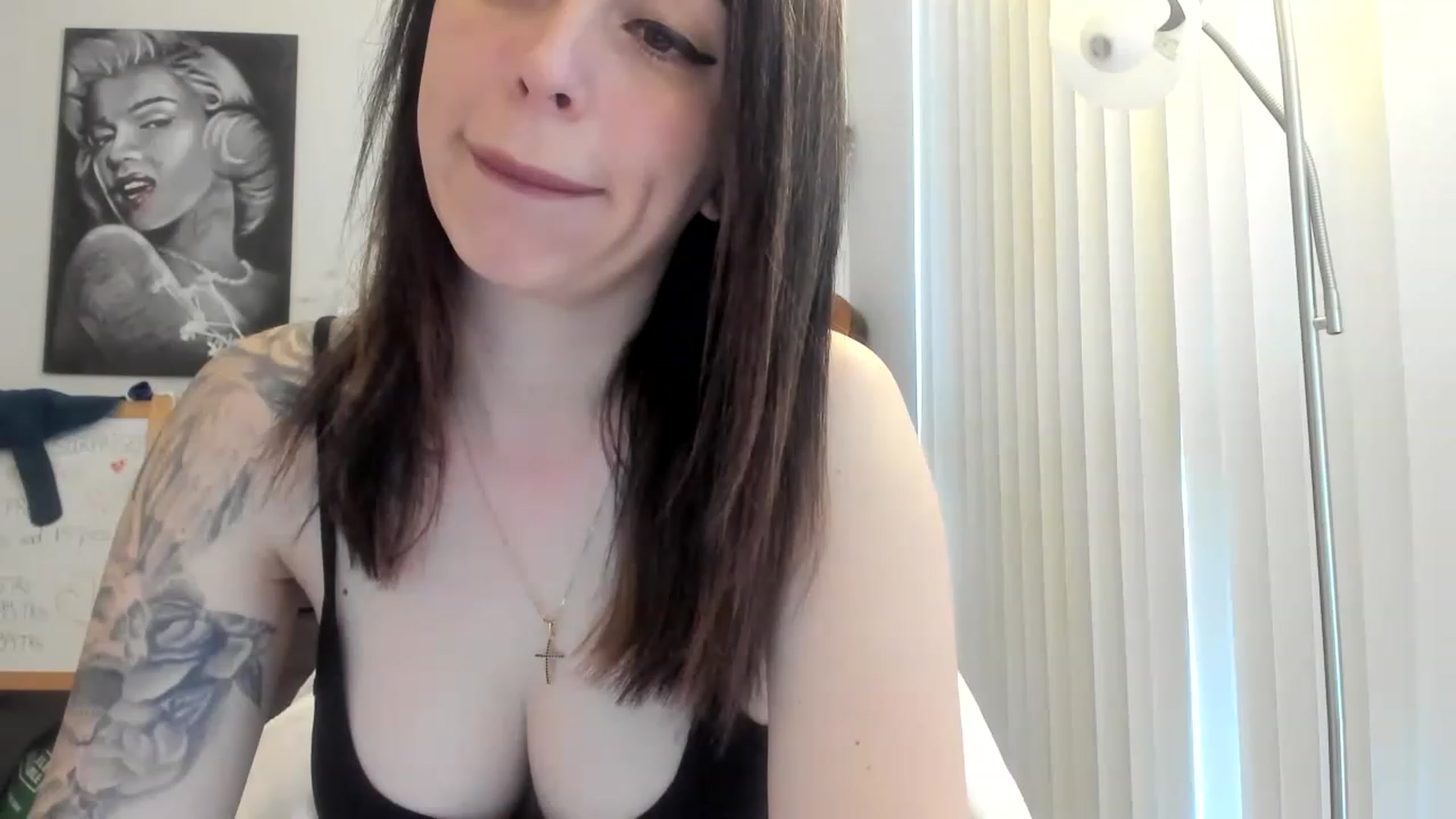 Gallery image thumbnail from DavinaClairee's myfreecams stream on, 12/02/2022, 18:39 image 5 of 20