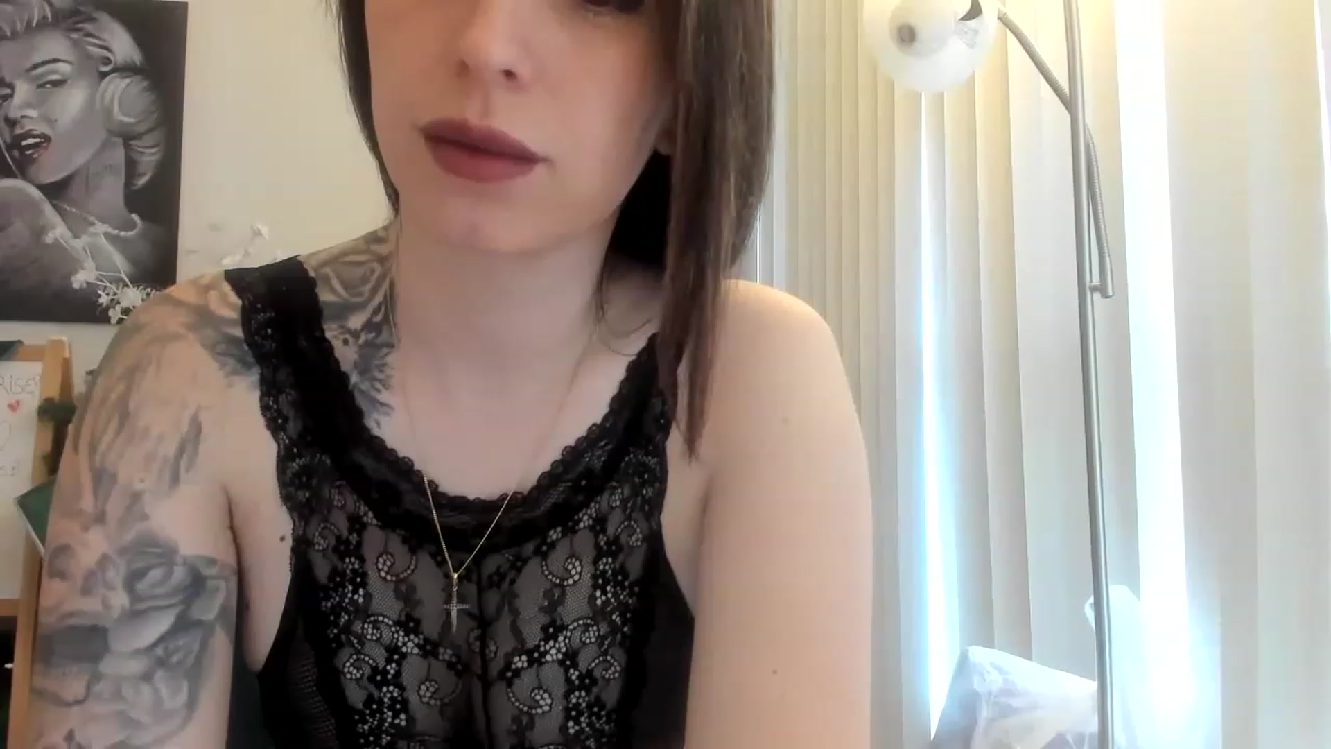 Gallery image thumbnail from DavinaClairee's myfreecams stream on, 12/05/2022, 17:54 image 15 of 20