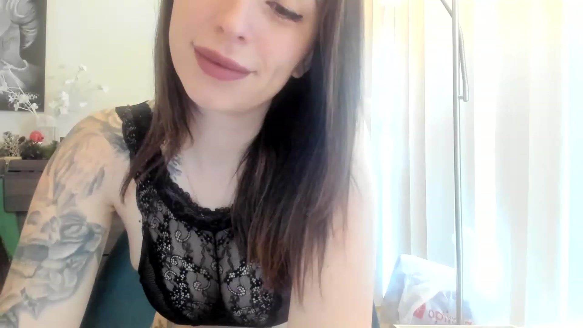 Gallery image thumbnail from DavinaClairee's myfreecams stream on, 12/05/2022, 17:54 image 6 of 20