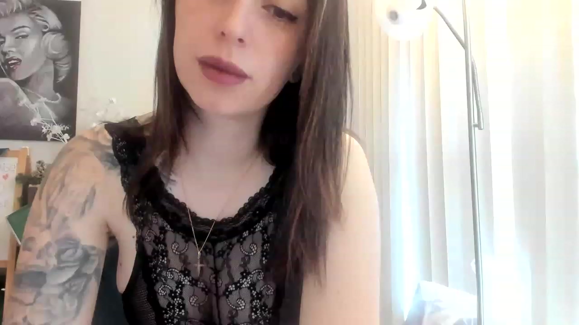 Gallery image thumbnail from DavinaClairee's myfreecams stream on, 12/05/2022, 17:54 image 13 of 20