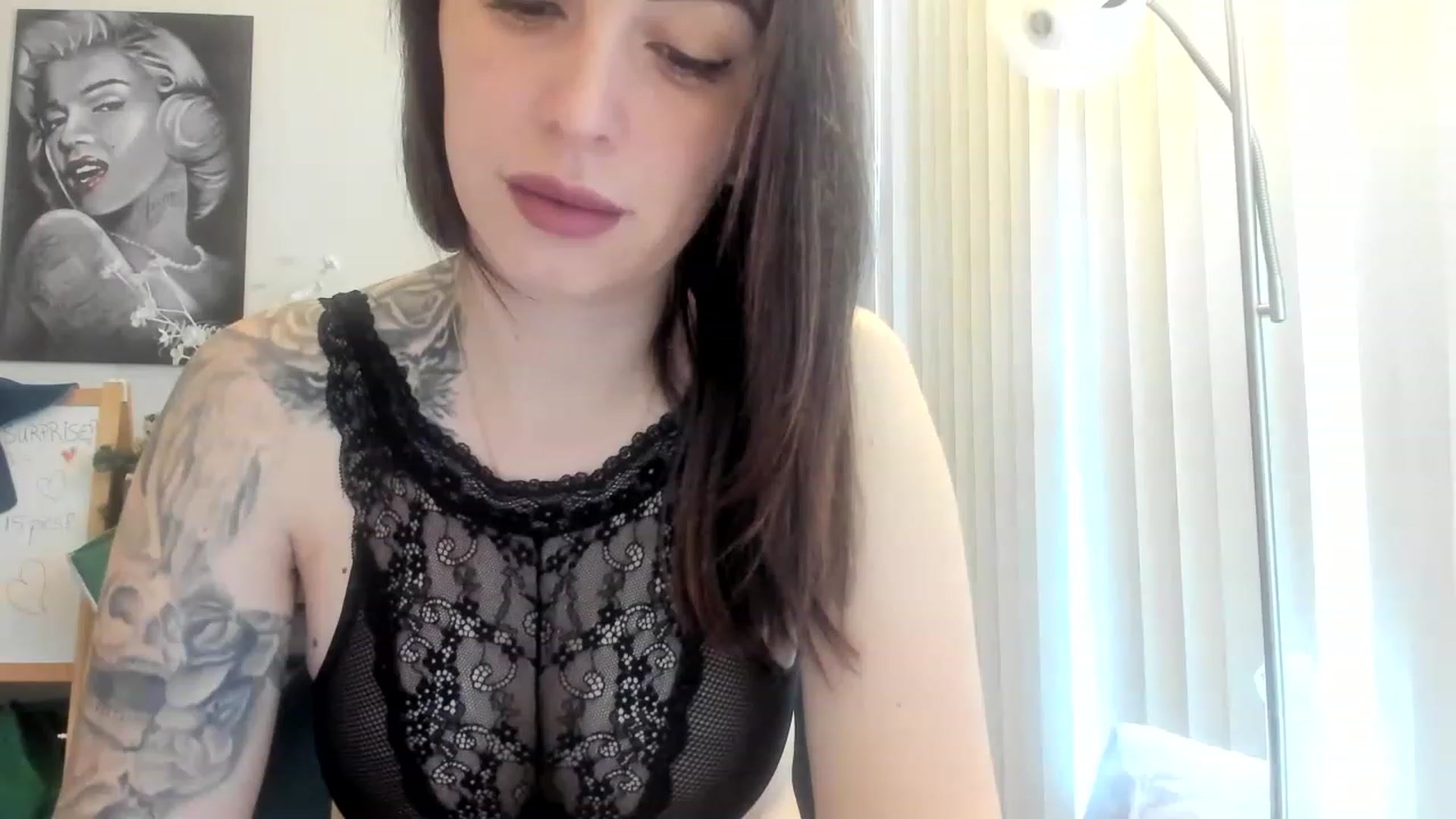 Gallery image thumbnail from DavinaClairee's myfreecams stream on, 12/05/2022, 17:54 image 3 of 20