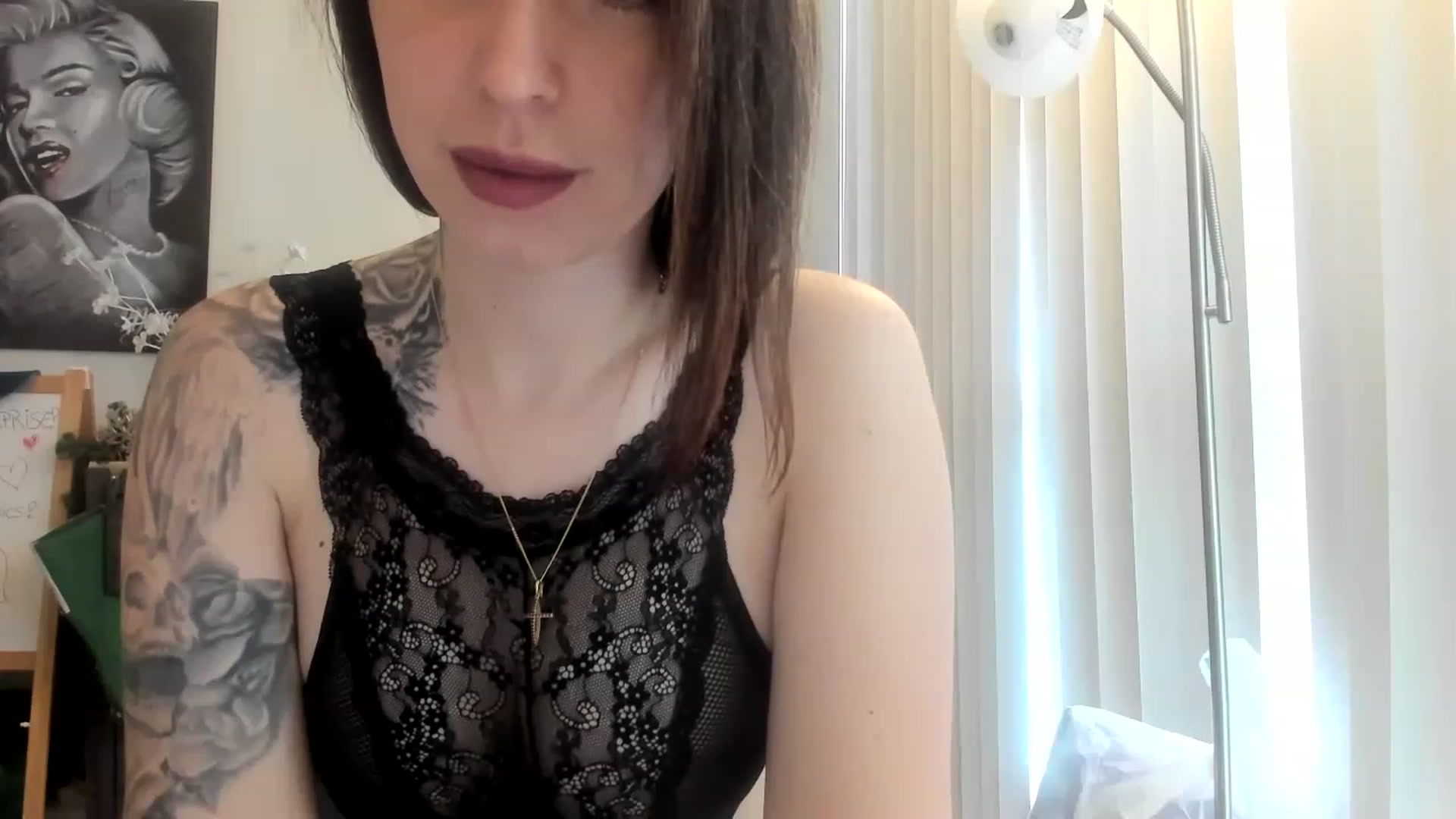 Gallery image thumbnail from DavinaClairee's myfreecams stream on, 12/05/2022, 17:54 image 19 of 20
