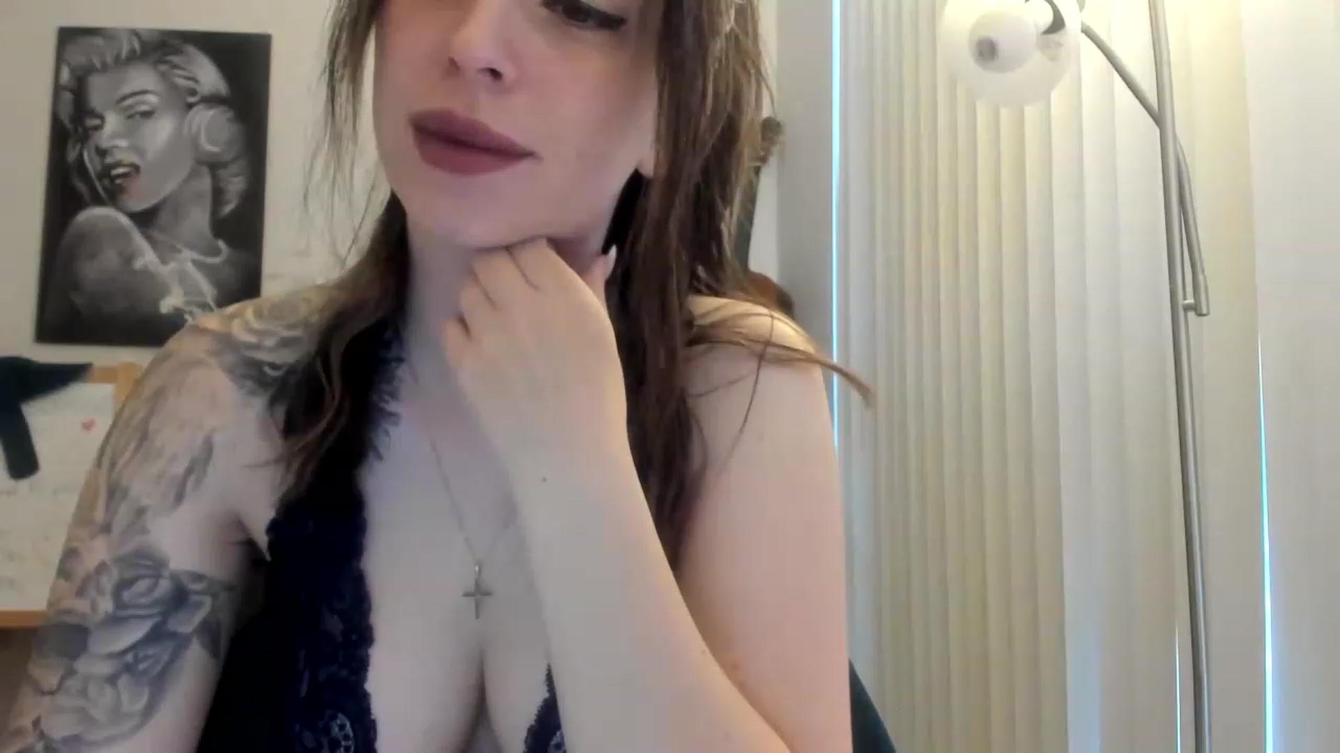 Gallery image thumbnail from DavinaClairee's myfreecams stream on, 12/07/2022, 16:28 image 18 of 20