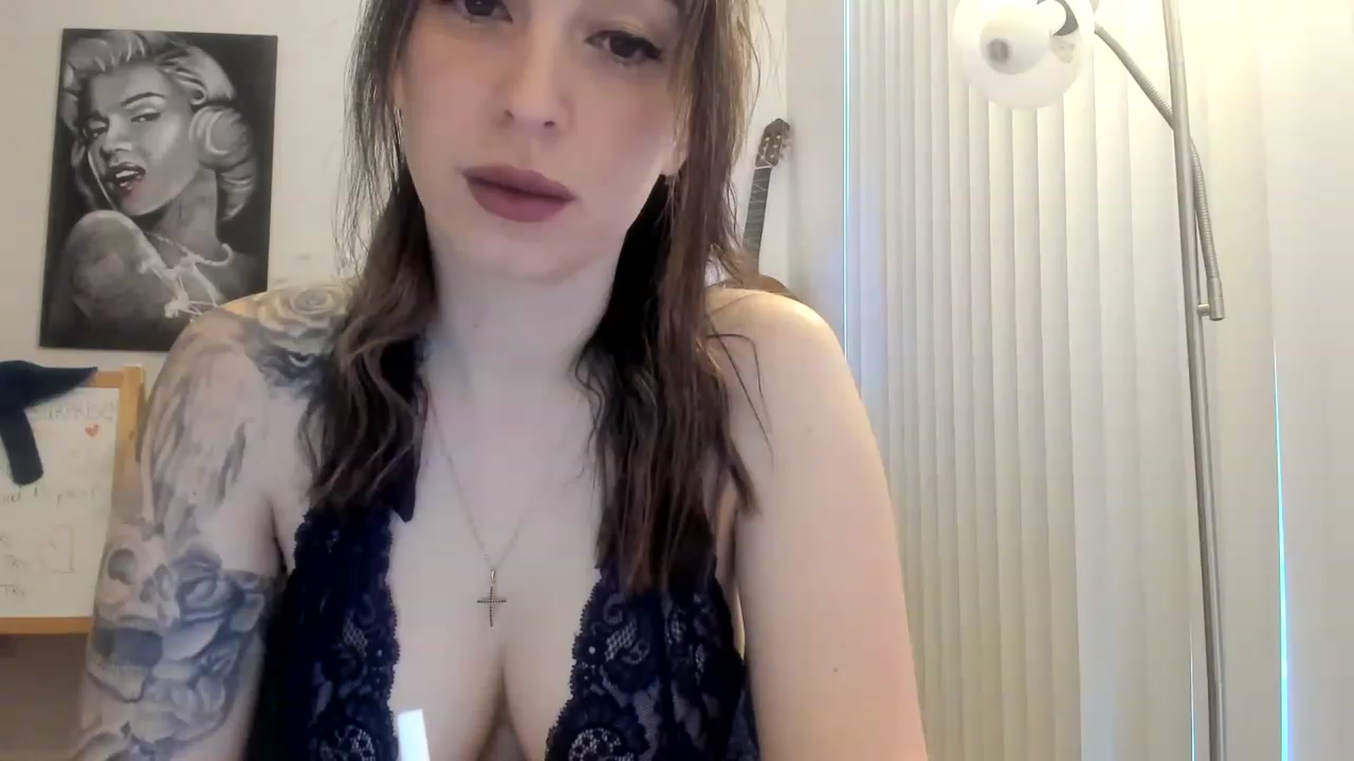Gallery image thumbnail from DavinaClairee's myfreecams stream on, 12/07/2022, 18:10 image 10 of 20