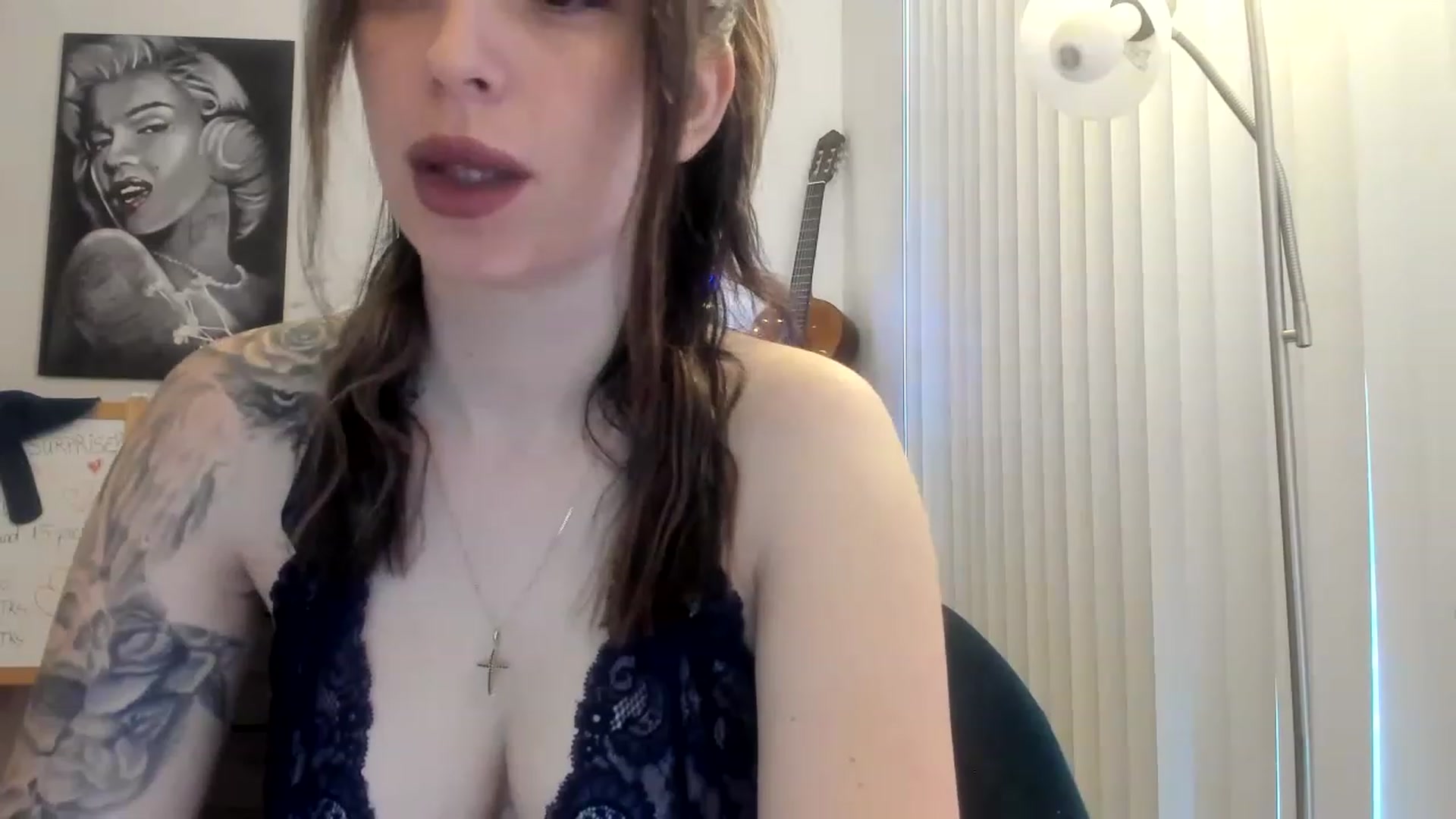 Gallery image thumbnail from DavinaClairee's myfreecams stream on, 12/07/2022, 18:10 image 6 of 20