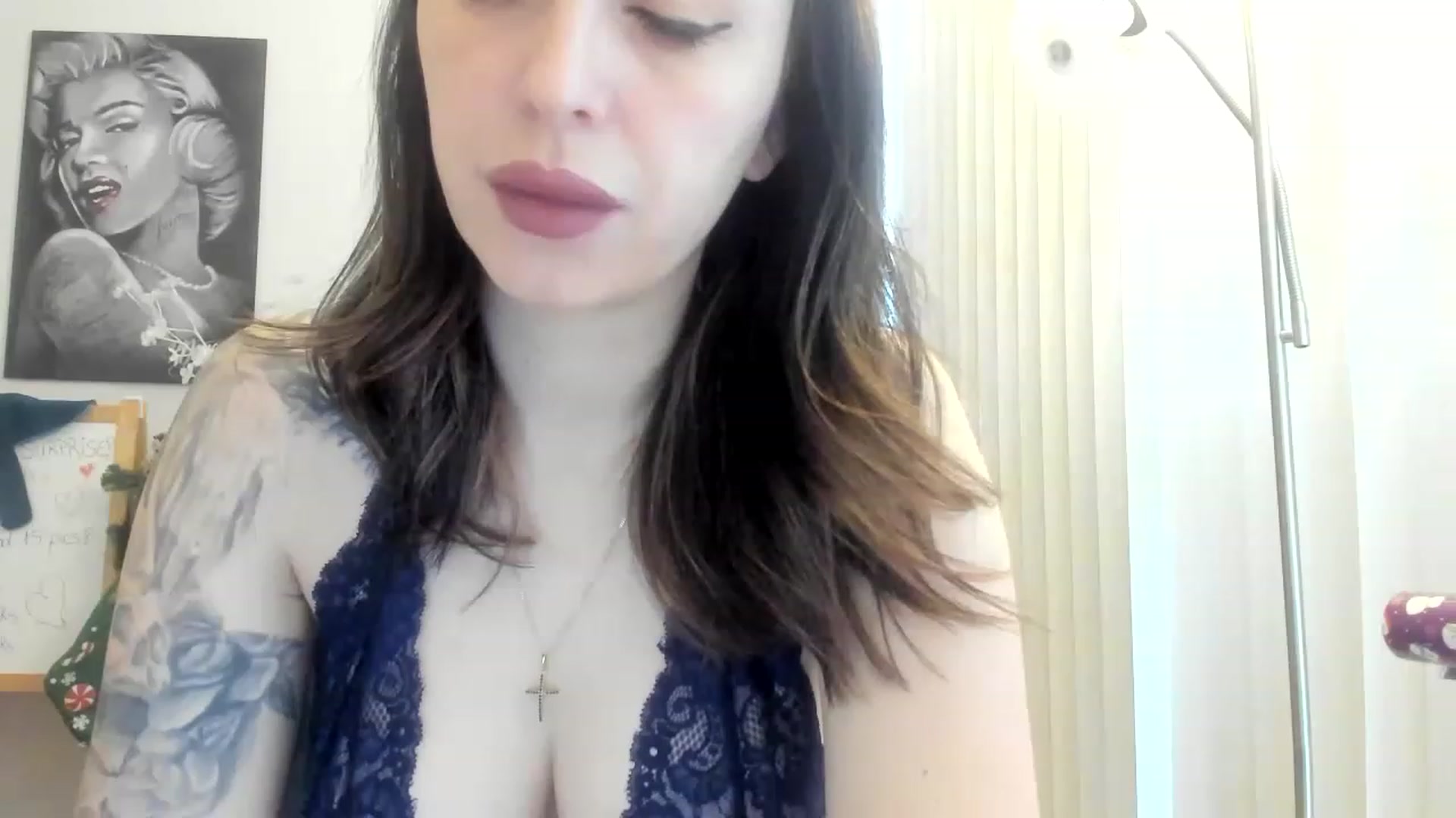 Gallery image thumbnail from DavinaClairee's myfreecams stream on, 12/11/2022, 17:17 image 18 of 20