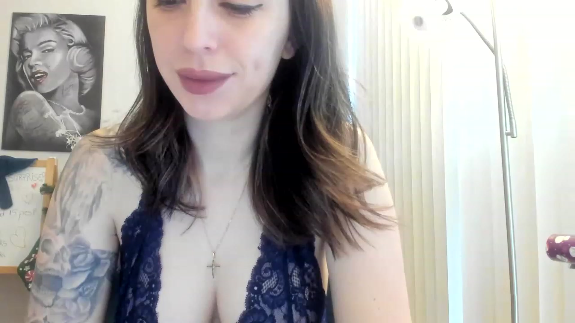 Gallery image thumbnail from DavinaClairee's myfreecams stream on, 12/11/2022, 17:17 image 15 of 20
