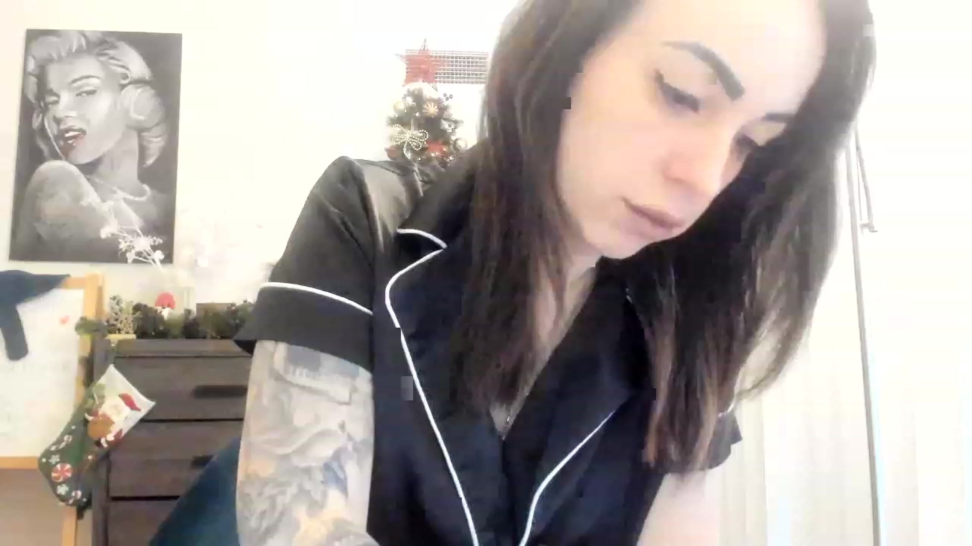 Gallery image thumbnail from DavinaClairee's myfreecams stream on, 12/15/2022, 16:34 image 3 of 20
