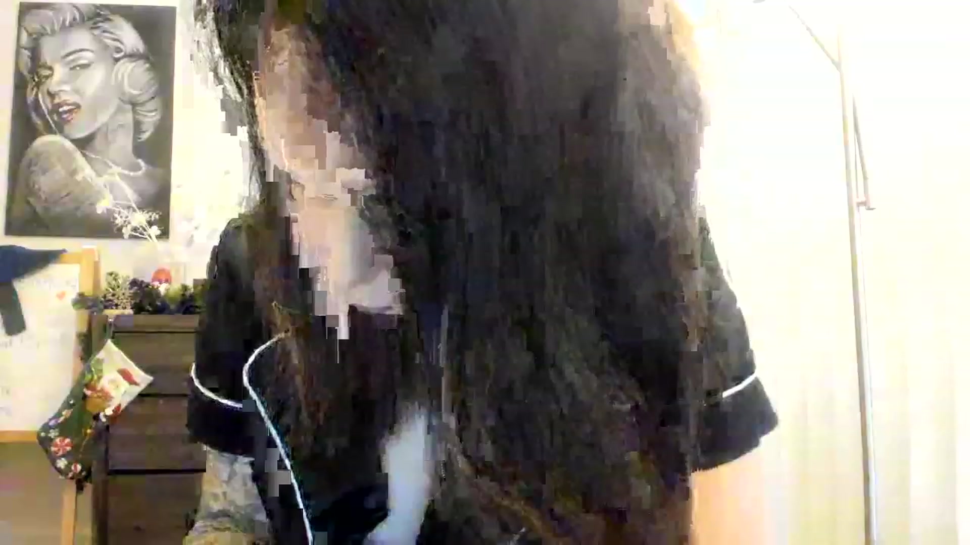 Gallery image thumbnail from DavinaClairee's myfreecams stream on, 12/15/2022, 16:34 image 19 of 20