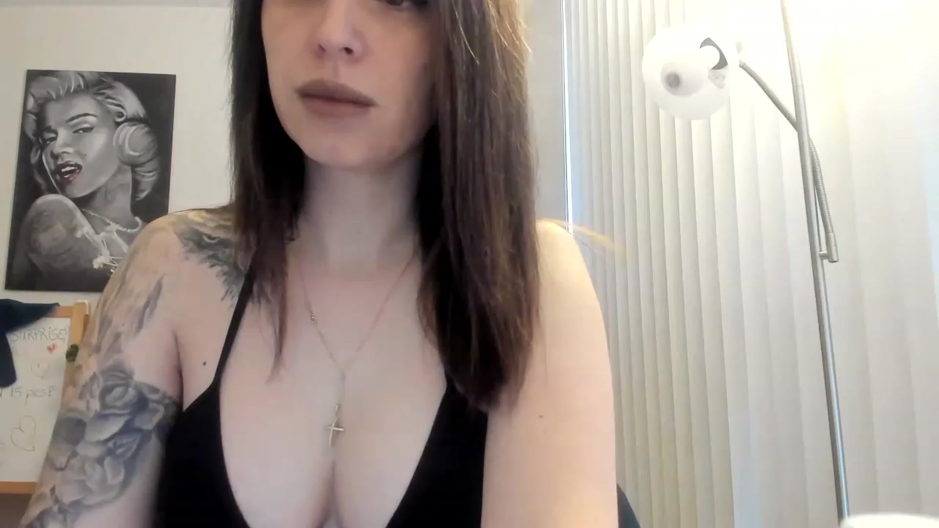 Gallery image thumbnail from DavinaClairee's myfreecams stream on, 12/20/2022, 16:46 image 6 of 20