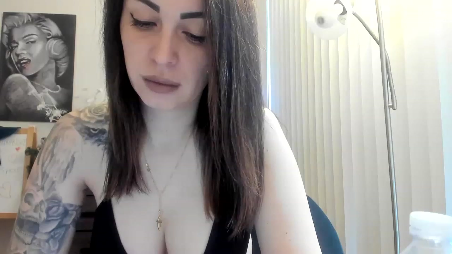 Gallery image thumbnail from DavinaClairee's myfreecams stream on, 12/20/2022, 16:46 image 3 of 20