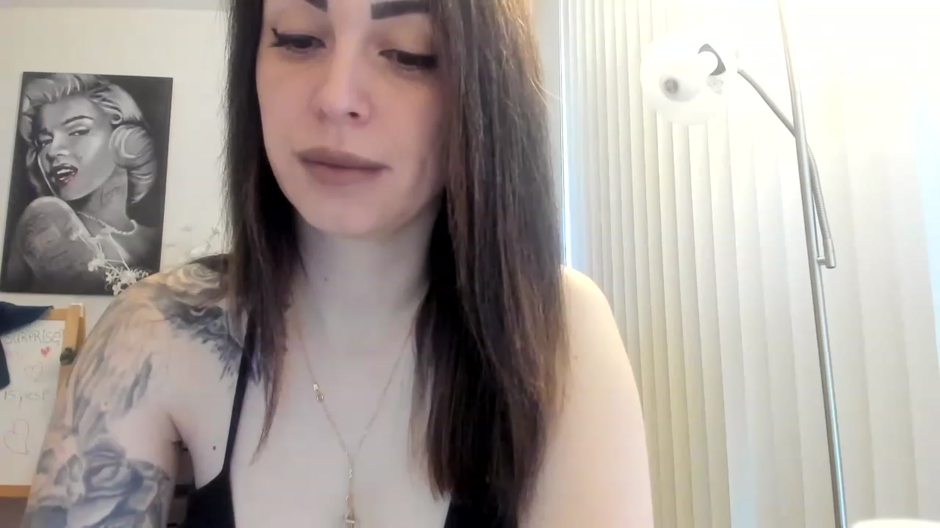 Gallery image thumbnail from DavinaClairee's myfreecams stream on, 12/20/2022, 16:46 image 12 of 20