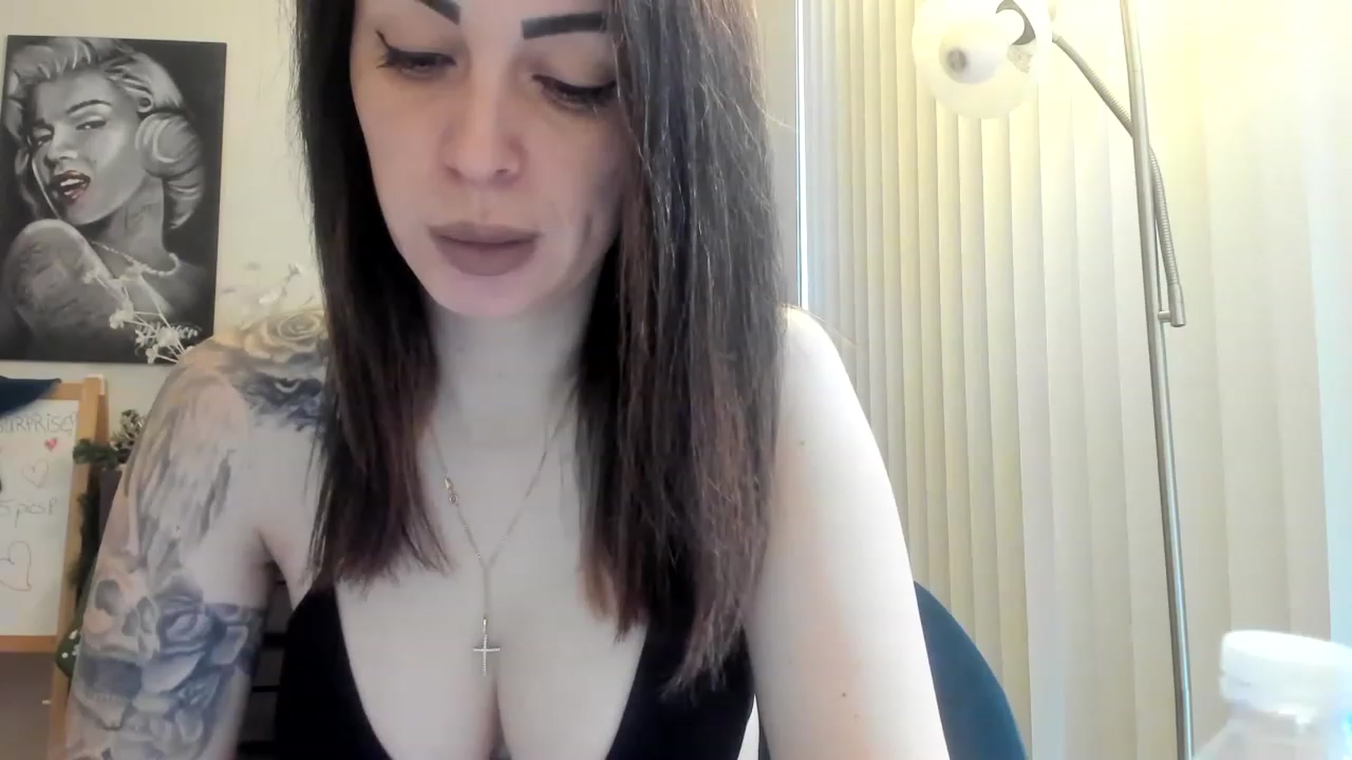 Gallery image thumbnail from DavinaClairee's myfreecams stream on, 12/20/2022, 16:46 image 1 of 20