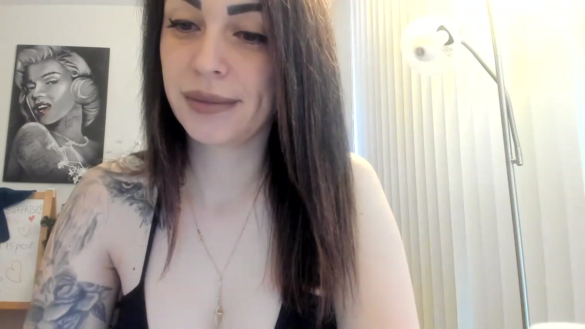 Gallery image thumbnail from DavinaClairee's myfreecams stream on, 12/20/2022, 16:46 image 10 of 20