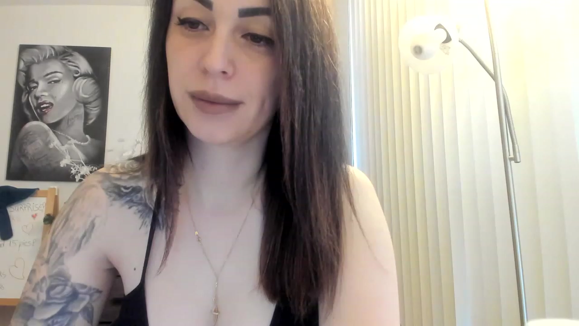 Gallery image thumbnail from DavinaClairee's myfreecams stream on, 12/20/2022, 16:46 image 9 of 20