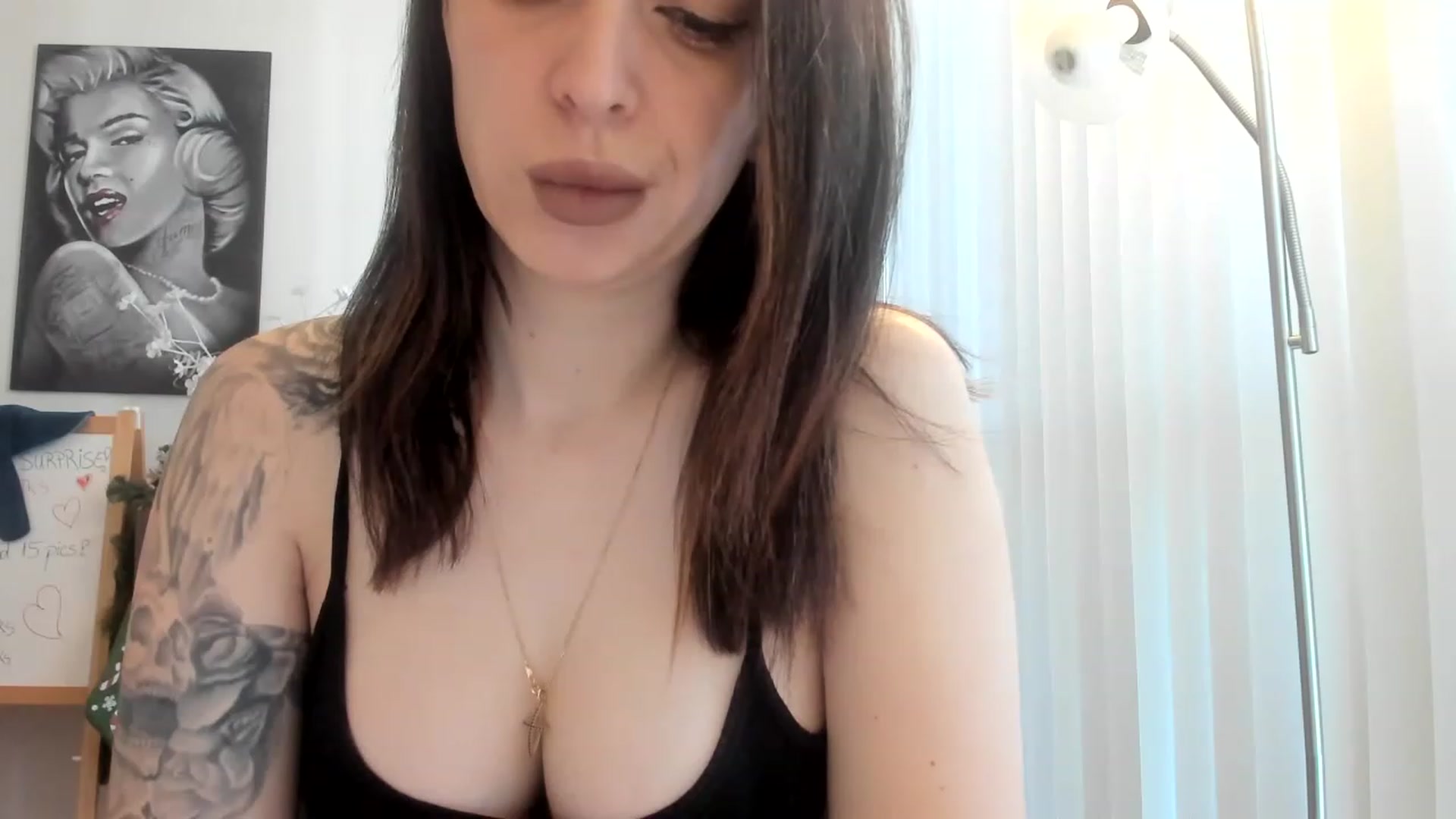 Gallery image thumbnail from DavinaClairee's myfreecams stream on, 12/21/2022, 15:39 image 8 of 20