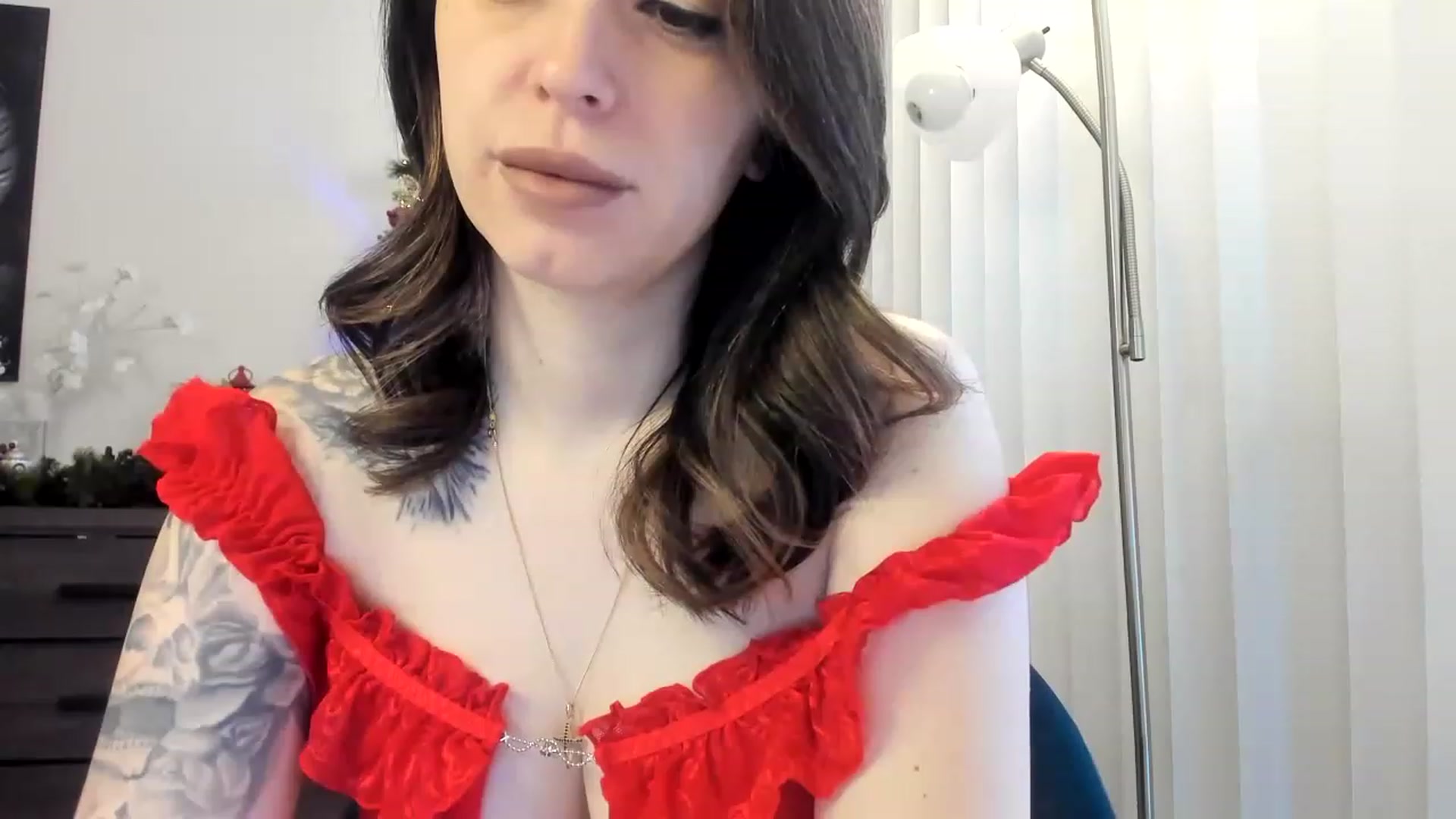 Gallery image thumbnail from DavinaClairee's myfreecams stream on, 12/26/2022, 17:31 image 9 of 20