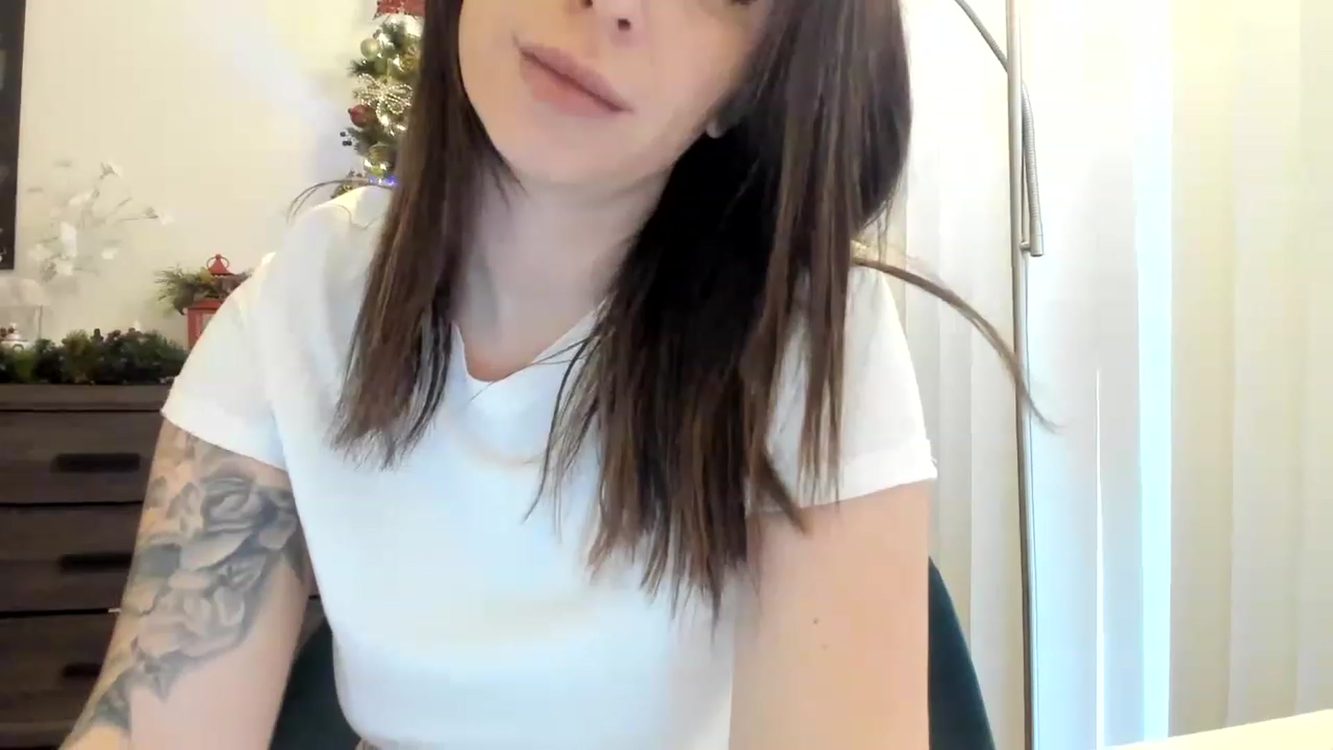 Gallery image thumbnail from DavinaClairee's myfreecams stream on, 01/01/2023, 18:16 image 17 of 20