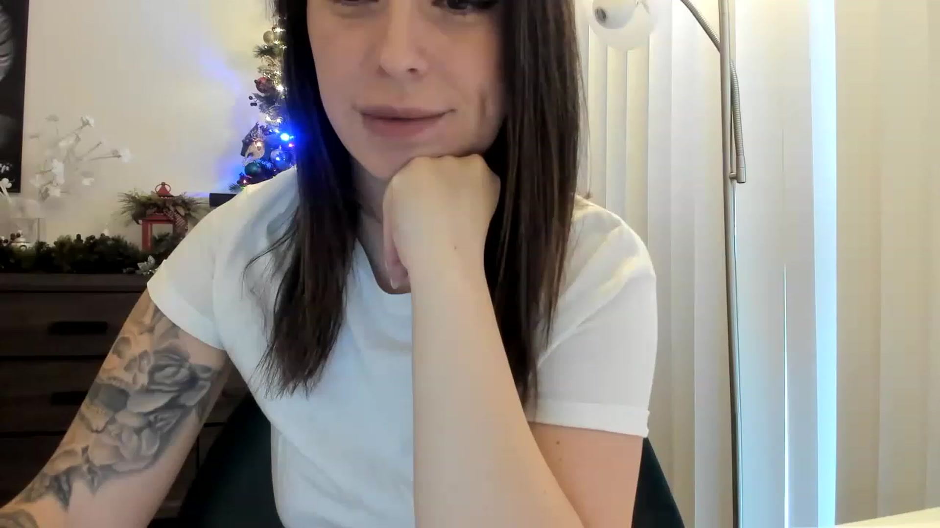 Gallery image thumbnail from DavinaClairee's myfreecams stream on, 01/01/2023, 18:35 image 3 of 20