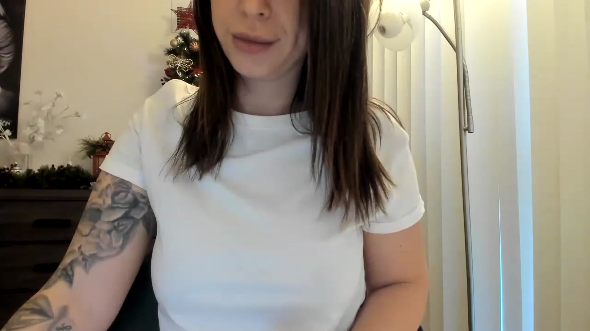 Gallery image thumbnail from DavinaClairee's myfreecams stream on, 01/01/2023, 18:35 image 19 of 20