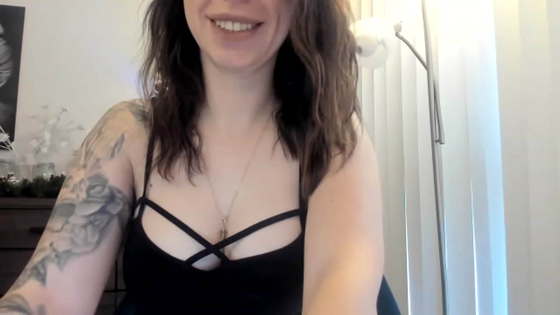 Gallery image thumbnail from DavinaClairee's myfreecams stream on, 01/02/2023, 18:01 image 14 of 20