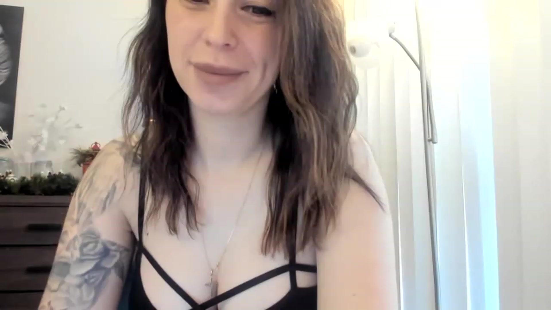Gallery image thumbnail from DavinaClairee's myfreecams stream on, 01/02/2023, 18:01 image 10 of 20