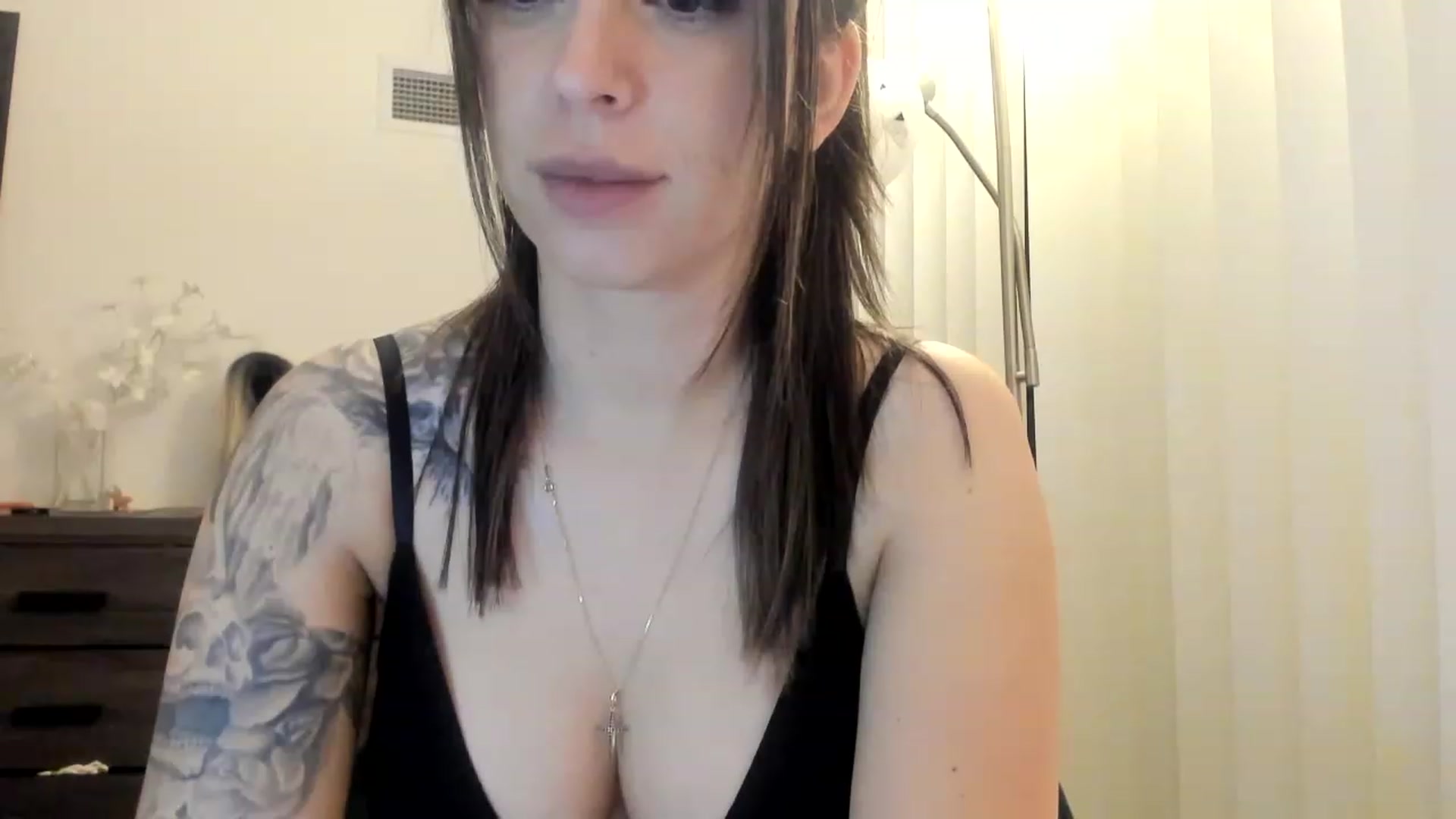 Gallery image thumbnail from DavinaClairee's myfreecams stream on, 01/17/2023, 02:21 image 15 of 20