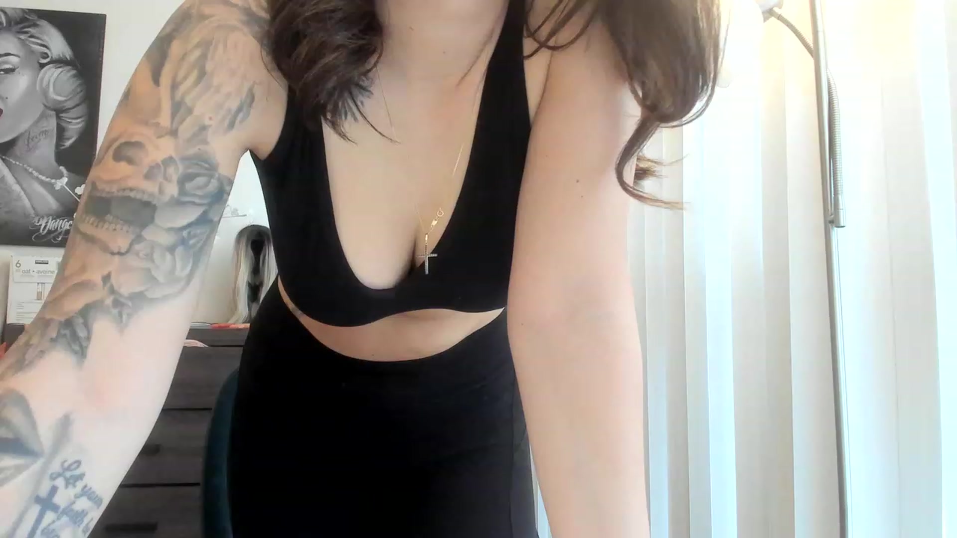 Gallery image thumbnail from DavinaClairee's myfreecams stream on, 02/11/2023, 17:20 image 15 of 20