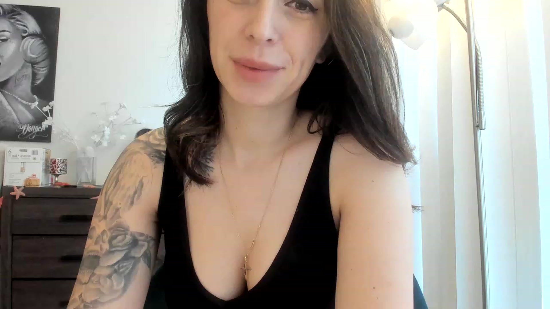 Gallery image thumbnail from DavinaClairee's myfreecams stream on, 02/11/2023, 17:20 image 8 of 20