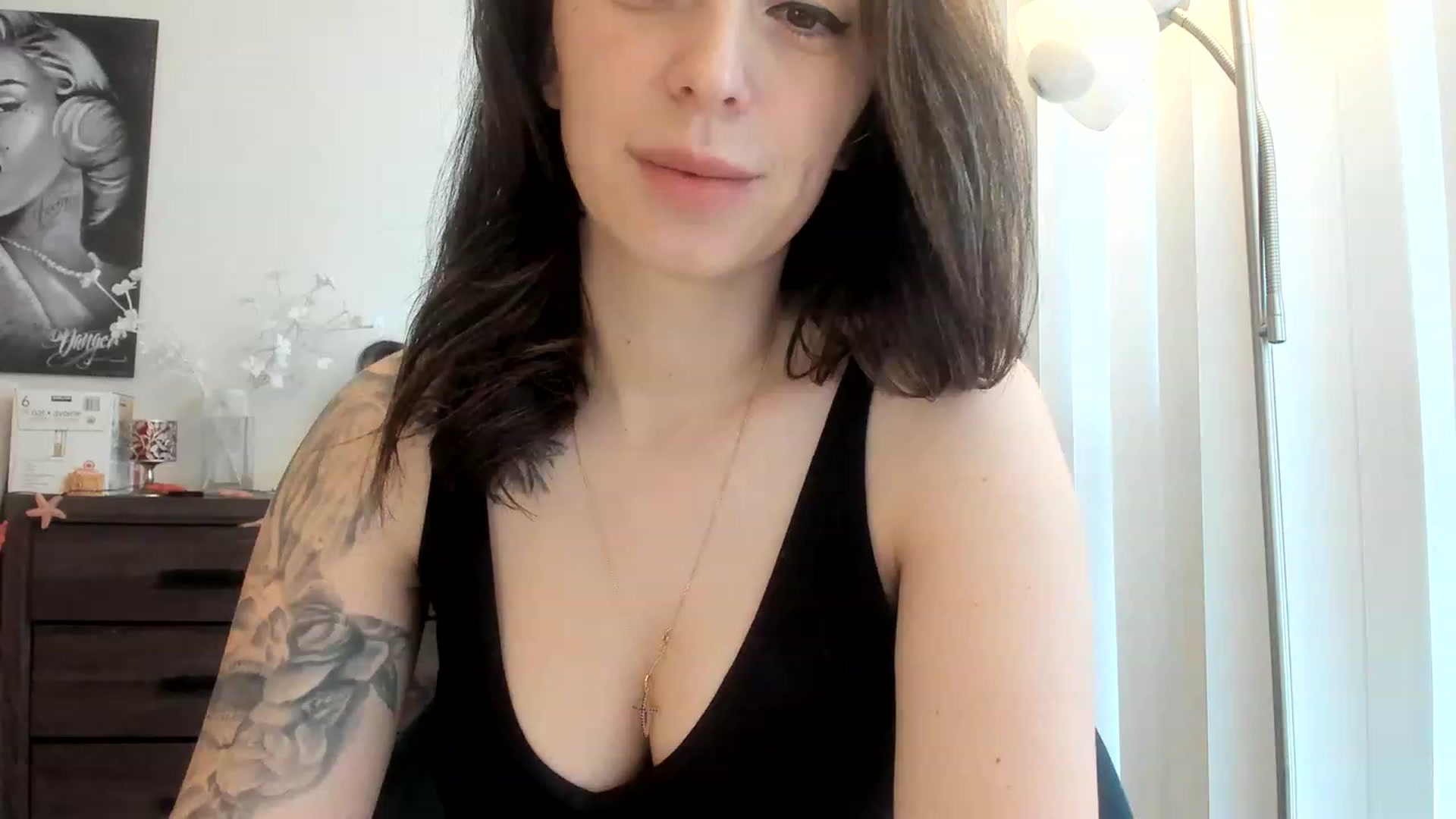 Gallery image thumbnail from DavinaClairee's myfreecams stream on, 02/11/2023, 17:20 image 12 of 20