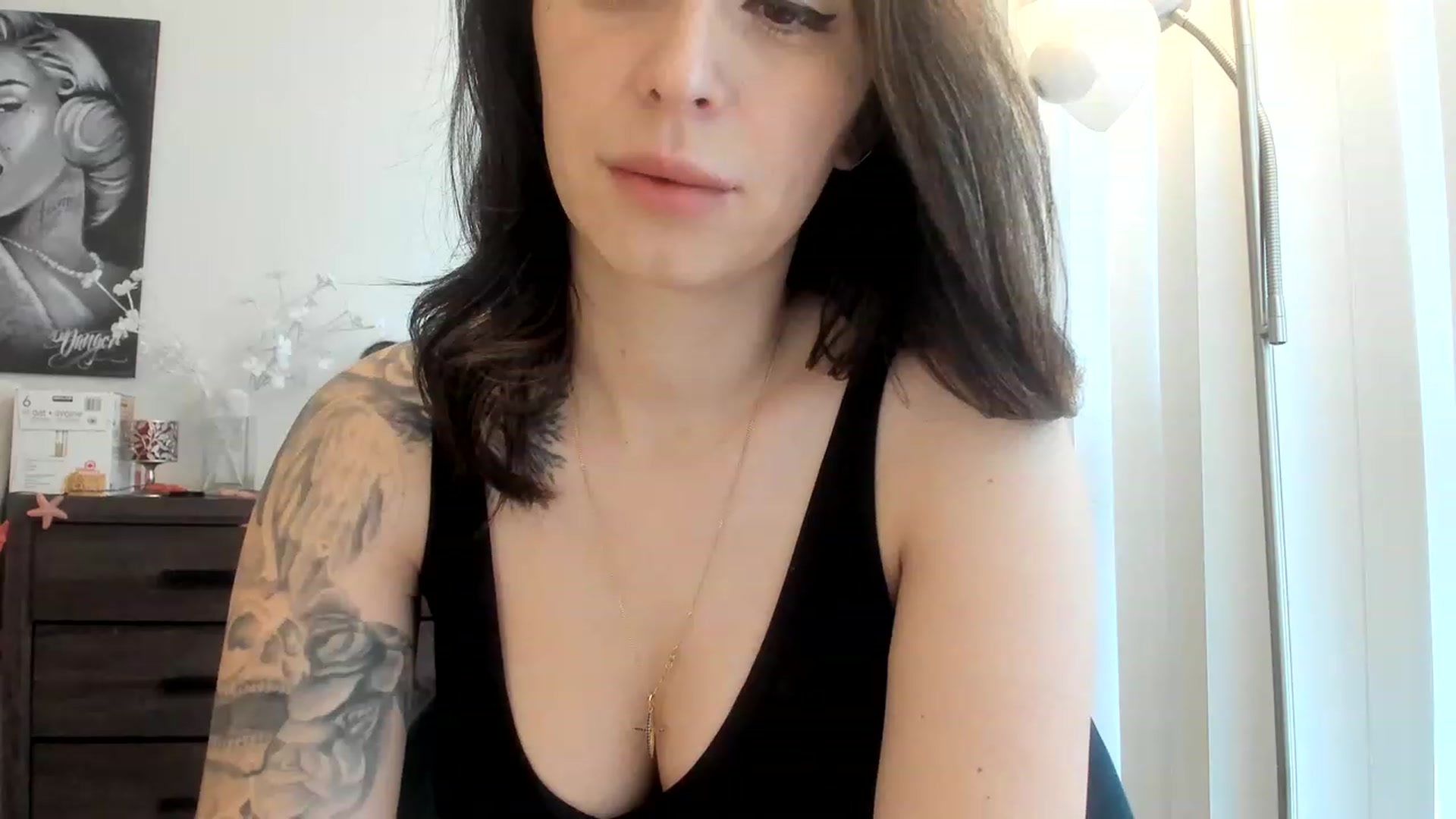 Gallery image thumbnail from DavinaClairee's myfreecams stream on, 02/11/2023, 17:20 image 9 of 20