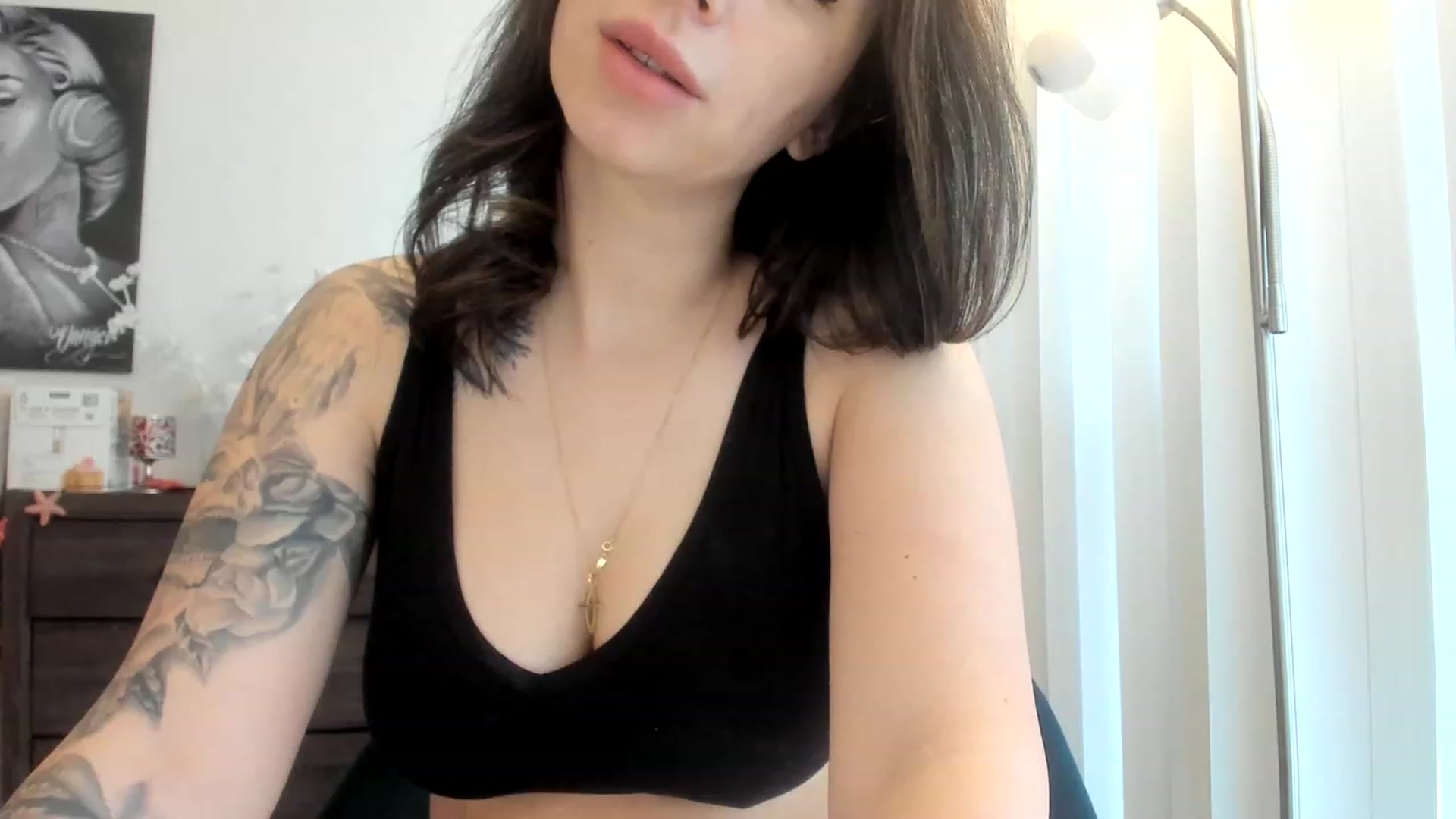 Gallery image thumbnail from DavinaClairee's myfreecams stream on, 02/11/2023, 17:20 image 14 of 20