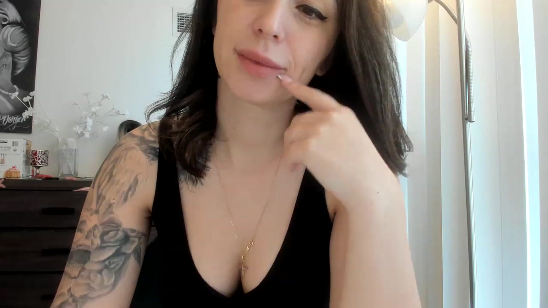 Gallery image thumbnail from DavinaClairee's myfreecams stream on, 02/11/2023, 18:10 image 15 of 20