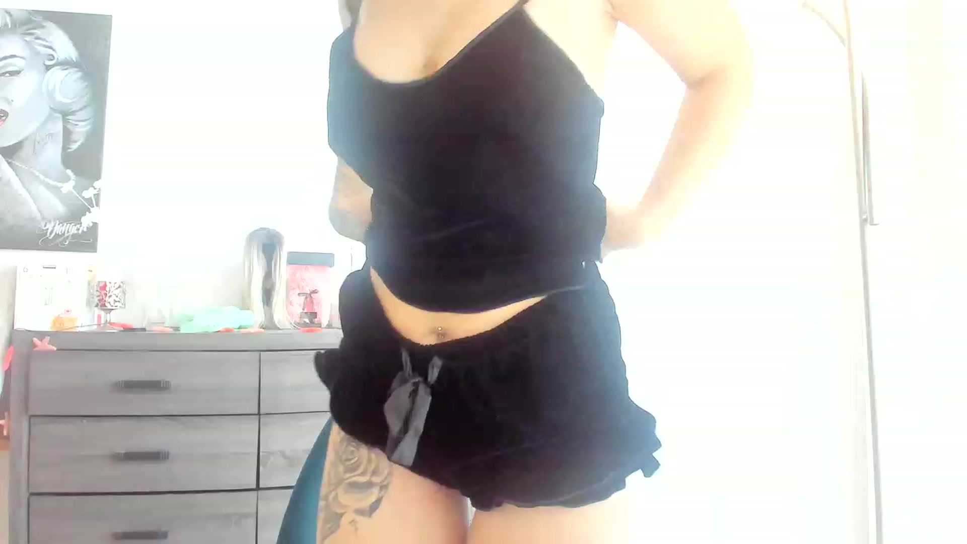 Gallery image thumbnail from DavinaClairee's myfreecams stream on, 02/24/2023, 19:24 image 6 of 20