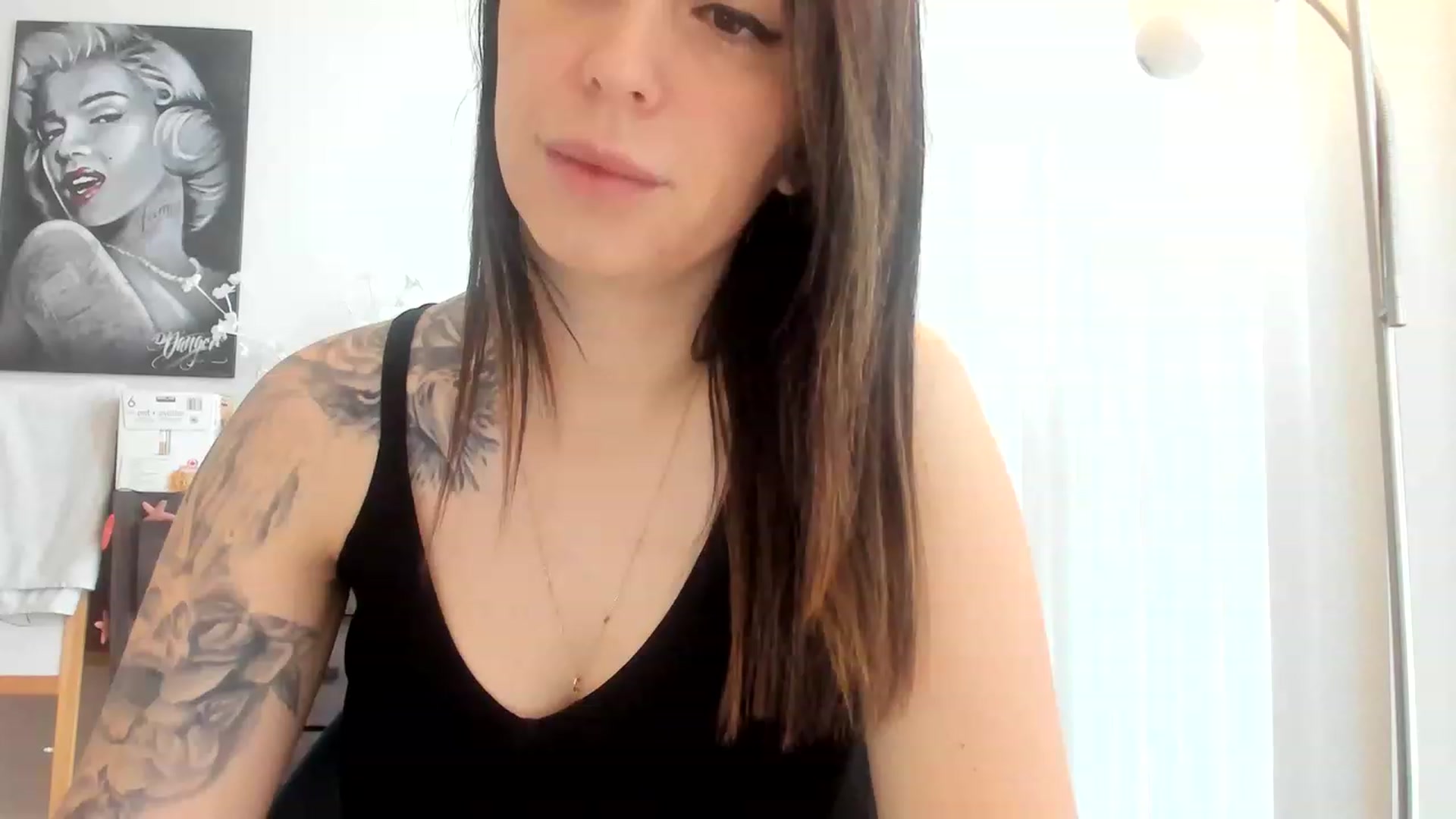 Gallery image thumbnail from DavinaClairee's myfreecams stream on, 02/25/2023, 17:18 image 18 of 20