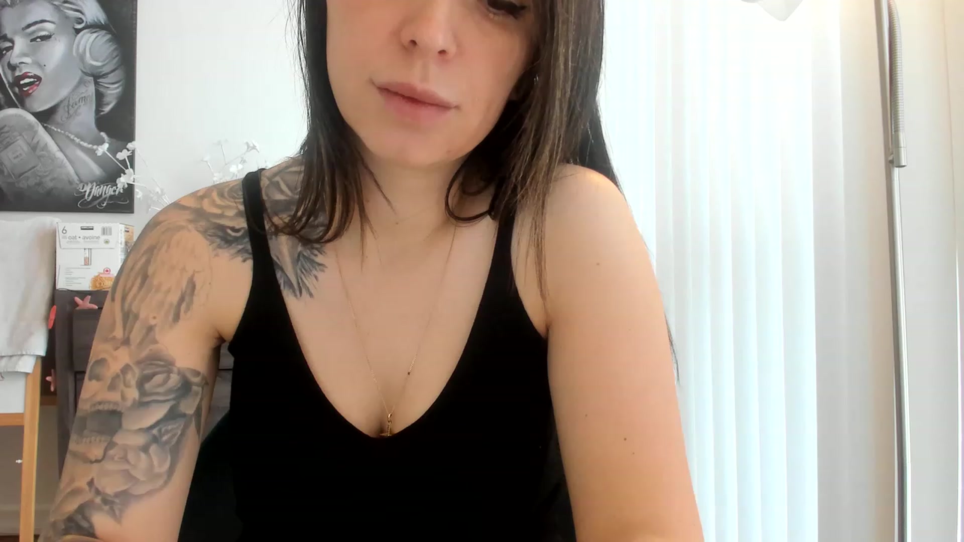 Gallery image thumbnail from DavinaClairee's myfreecams stream on, 02/25/2023, 18:00 image 1 of 20
