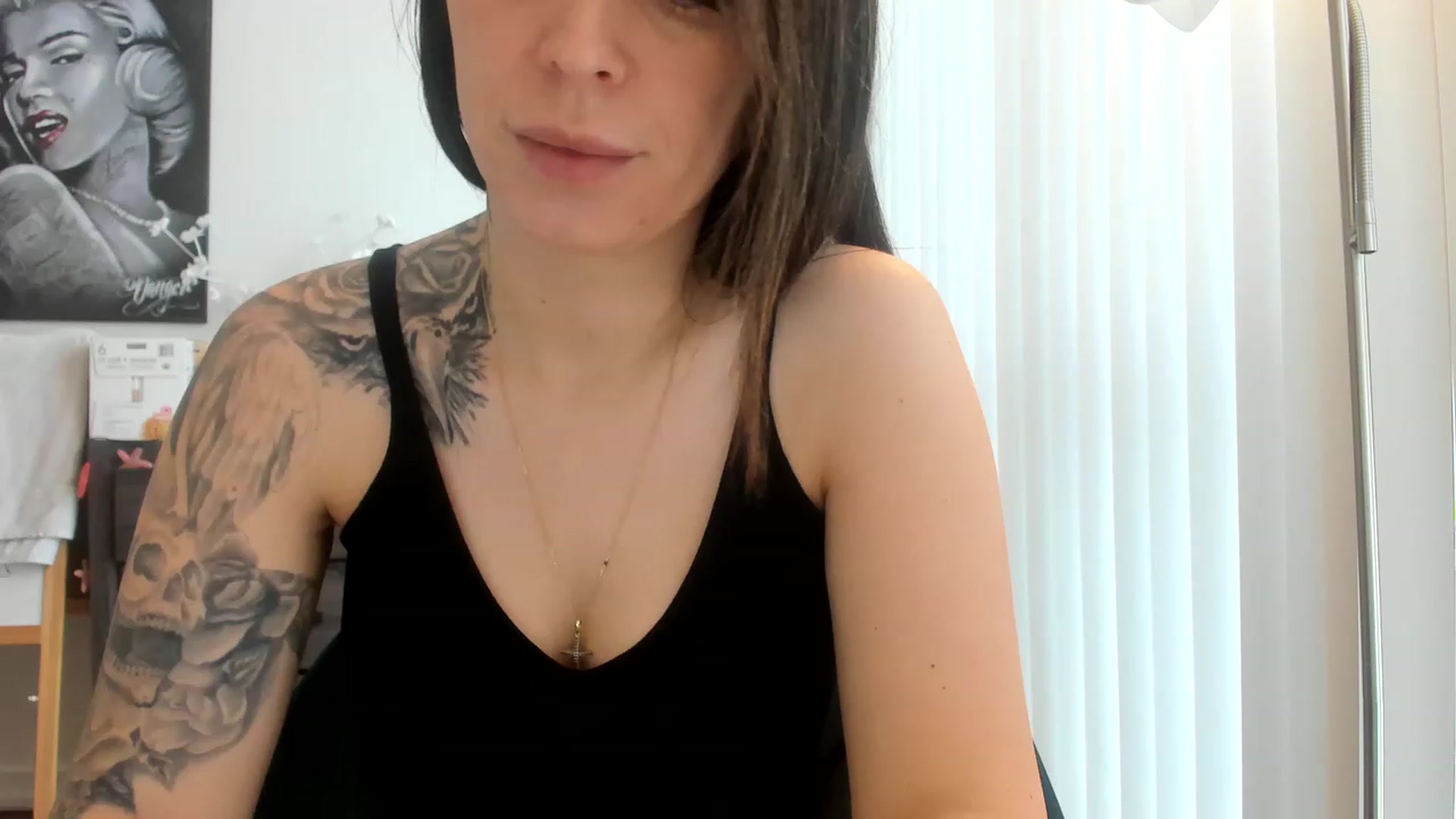 Gallery image thumbnail from DavinaClairee's myfreecams stream on, 02/25/2023, 18:00 image 16 of 20