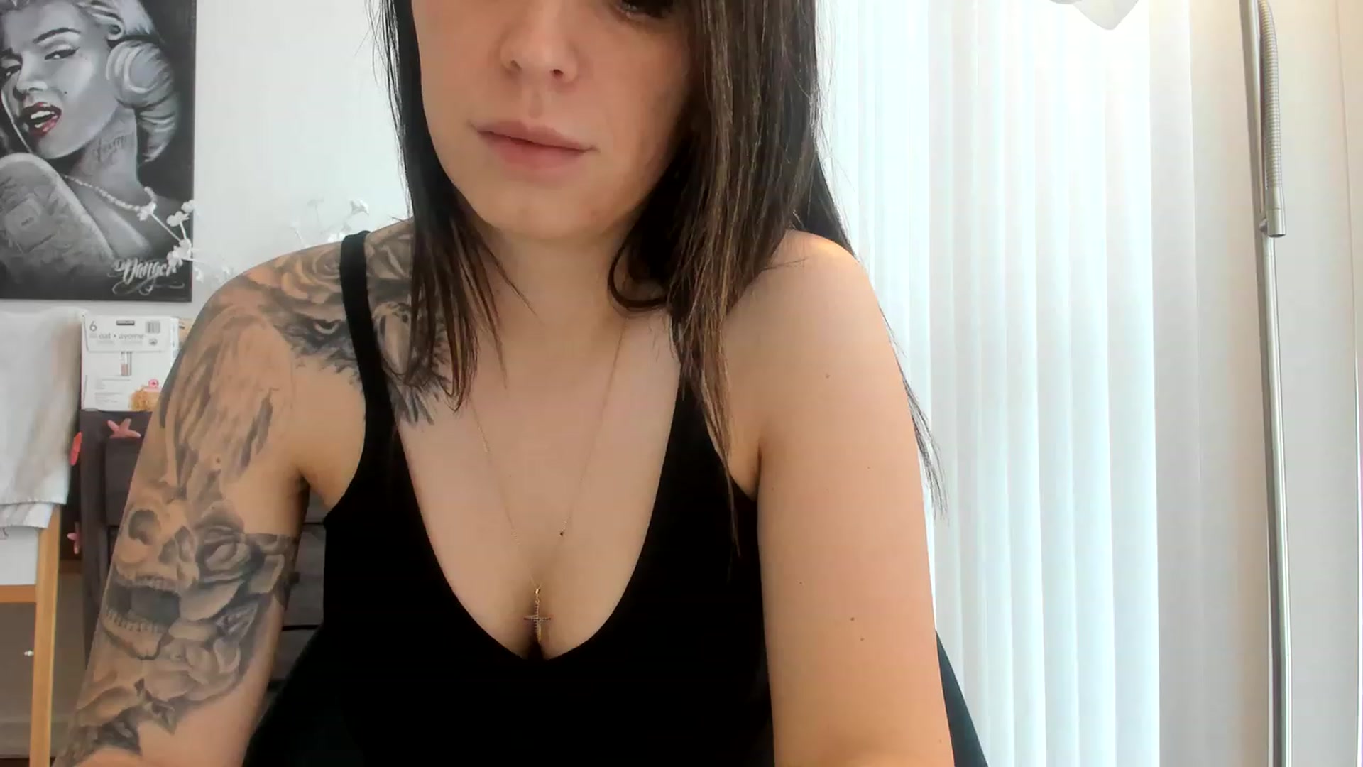 Gallery image thumbnail from DavinaClairee's myfreecams stream on, 02/25/2023, 18:00 image 3 of 20