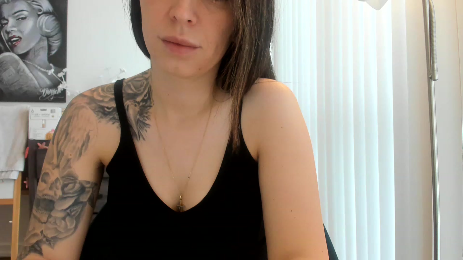 Gallery image thumbnail from DavinaClairee's myfreecams stream on, 02/25/2023, 18:00 image 13 of 20