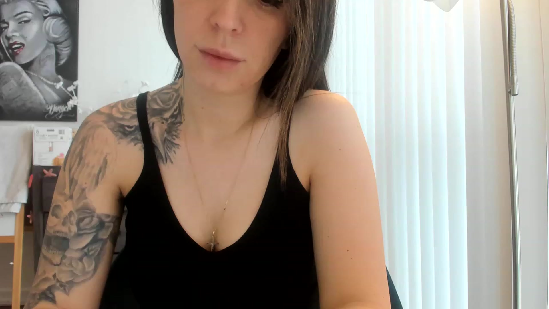 Gallery image thumbnail from DavinaClairee's myfreecams stream on, 02/25/2023, 18:00 image 9 of 20