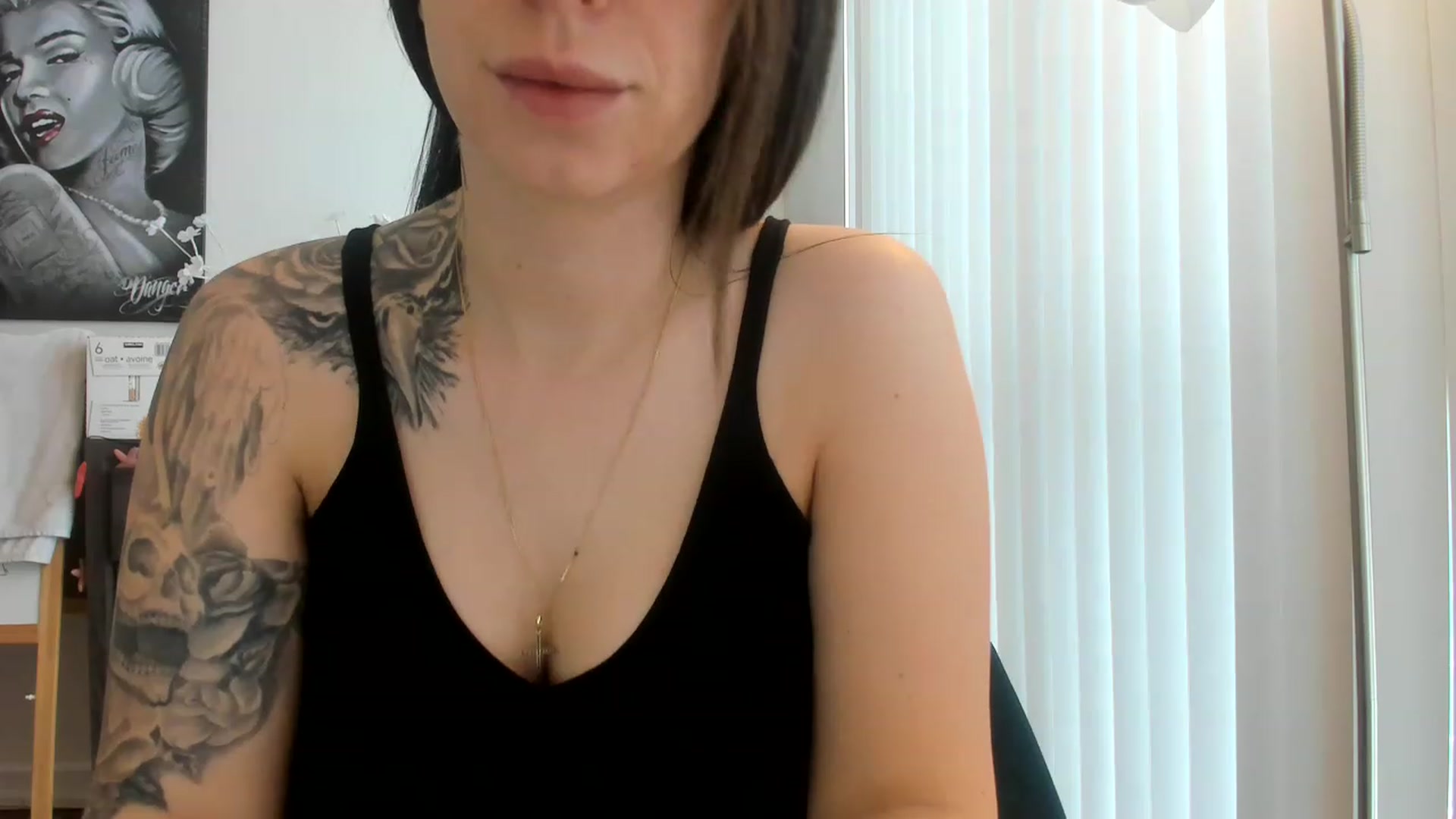 Gallery image thumbnail from DavinaClairee's myfreecams stream on, 02/25/2023, 18:00 image 5 of 20