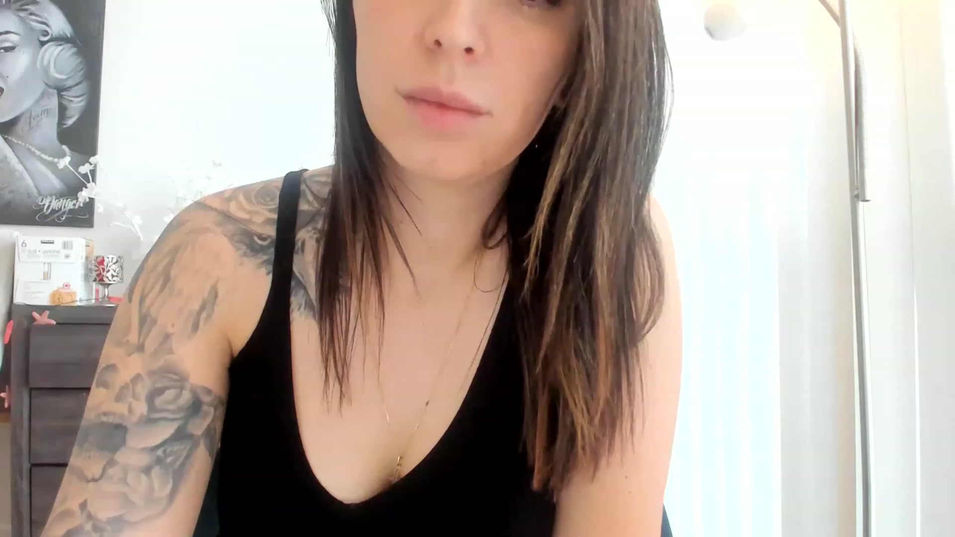 Gallery image thumbnail from DavinaClairee's myfreecams stream on, 02/25/2023, 20:34 image 8 of 20