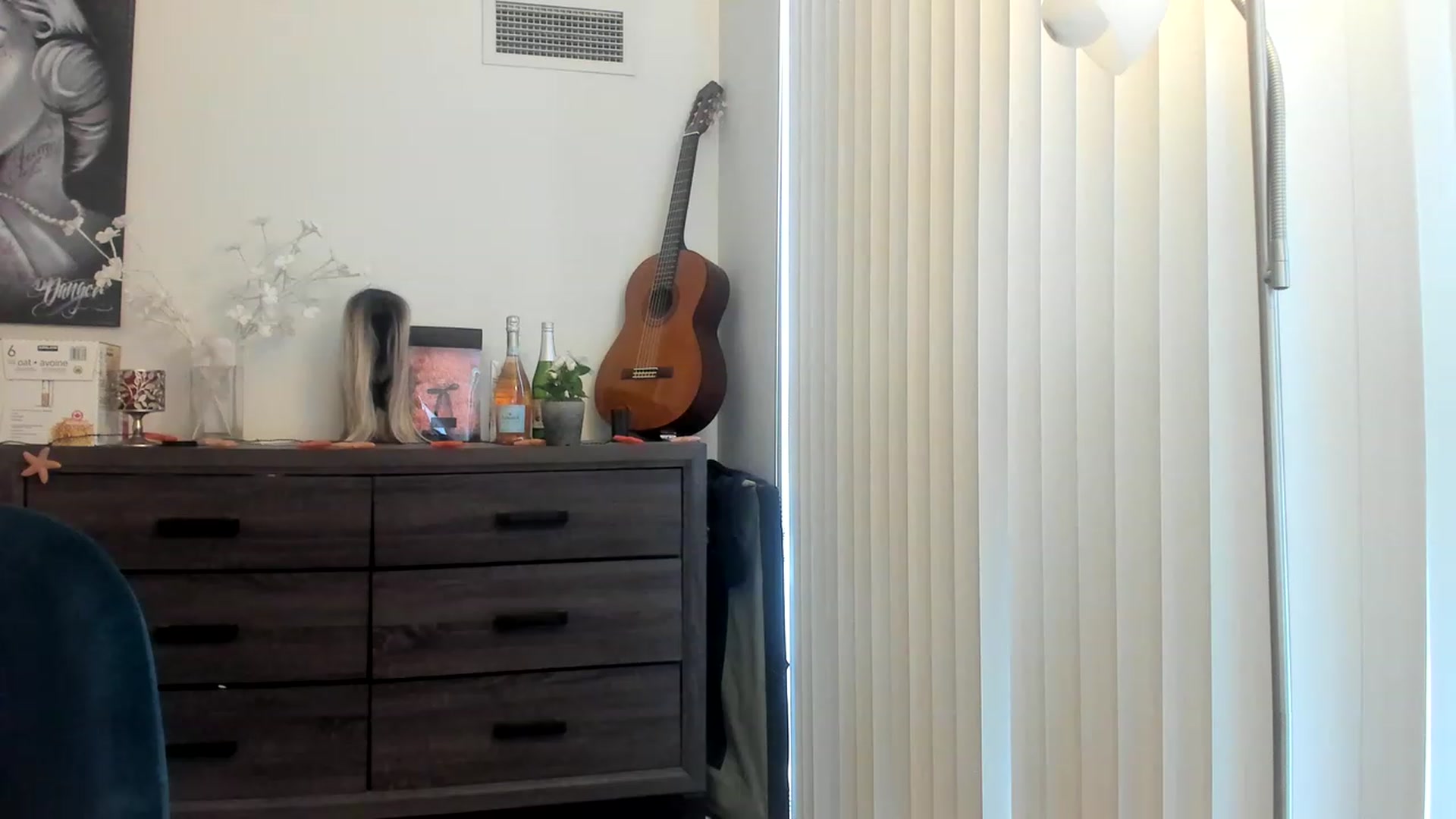 Gallery image thumbnail from DavinaClairee's myfreecams stream on, 03/03/2023, 17:27 image 7 of 20