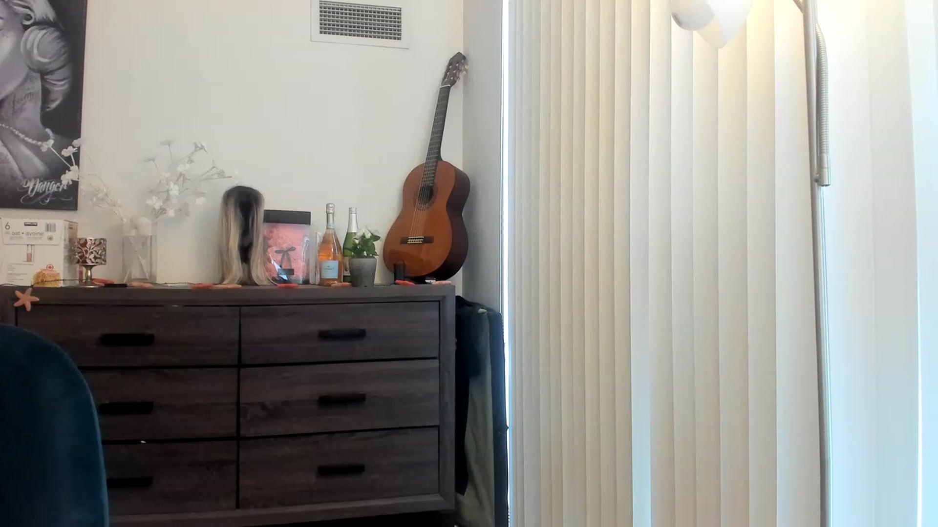 Gallery image thumbnail from DavinaClairee's myfreecams stream on, 03/03/2023, 17:27 image 8 of 20